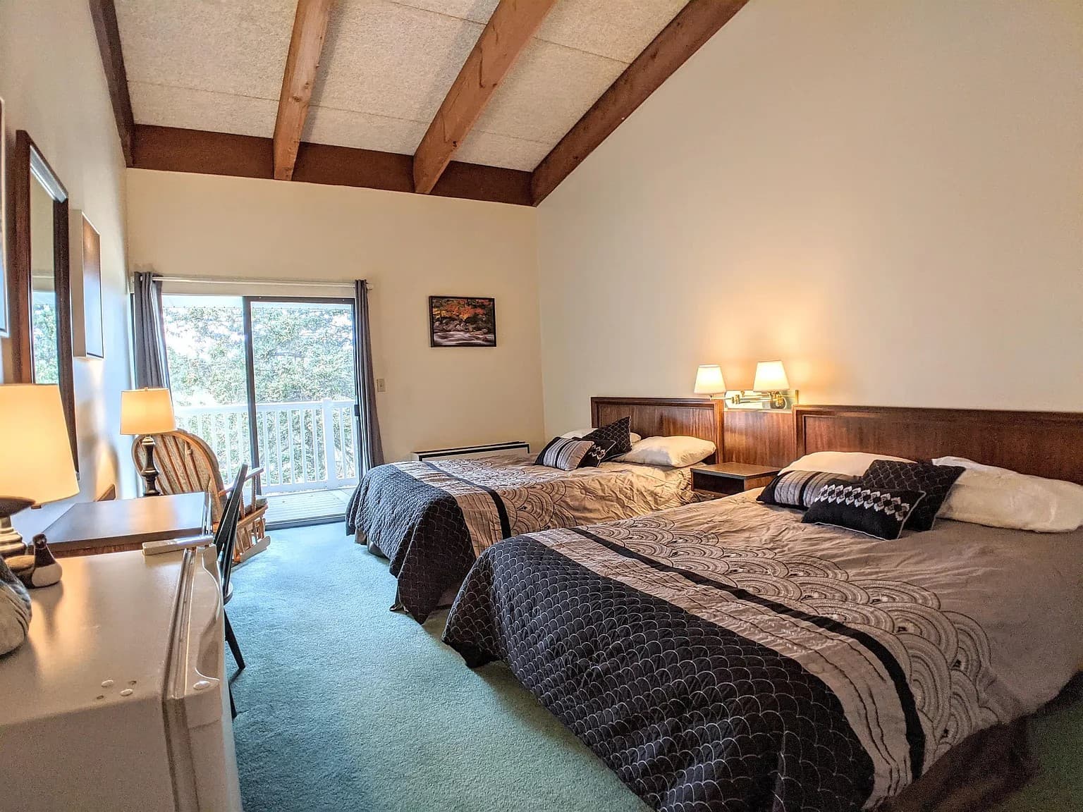 Bedroom with 2 queen beds