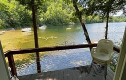 Berta's Lake Front Cottage on Winona Lake!