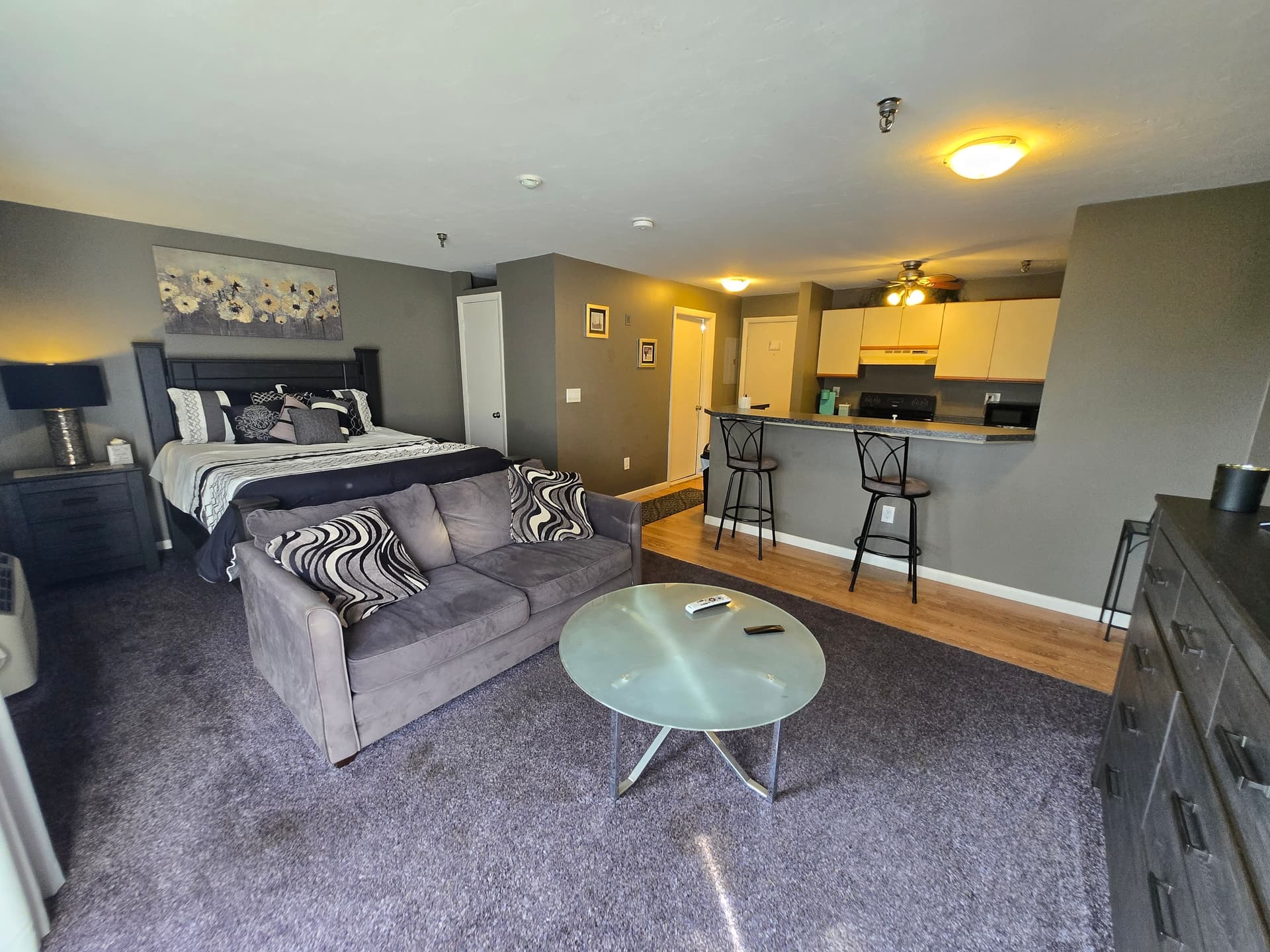 Paugus Bay Studio Close To It All!