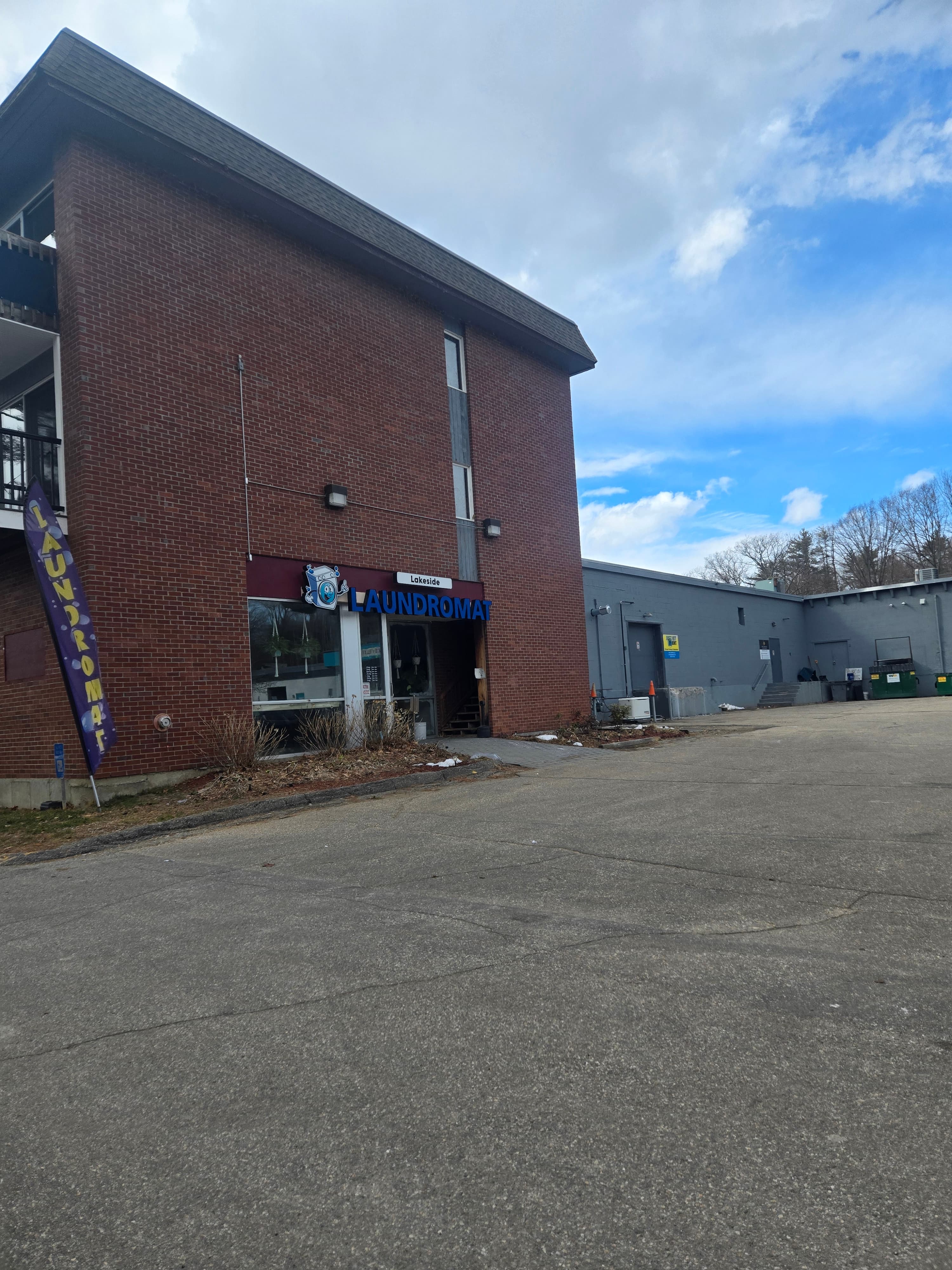 Entrance next to Laundromat