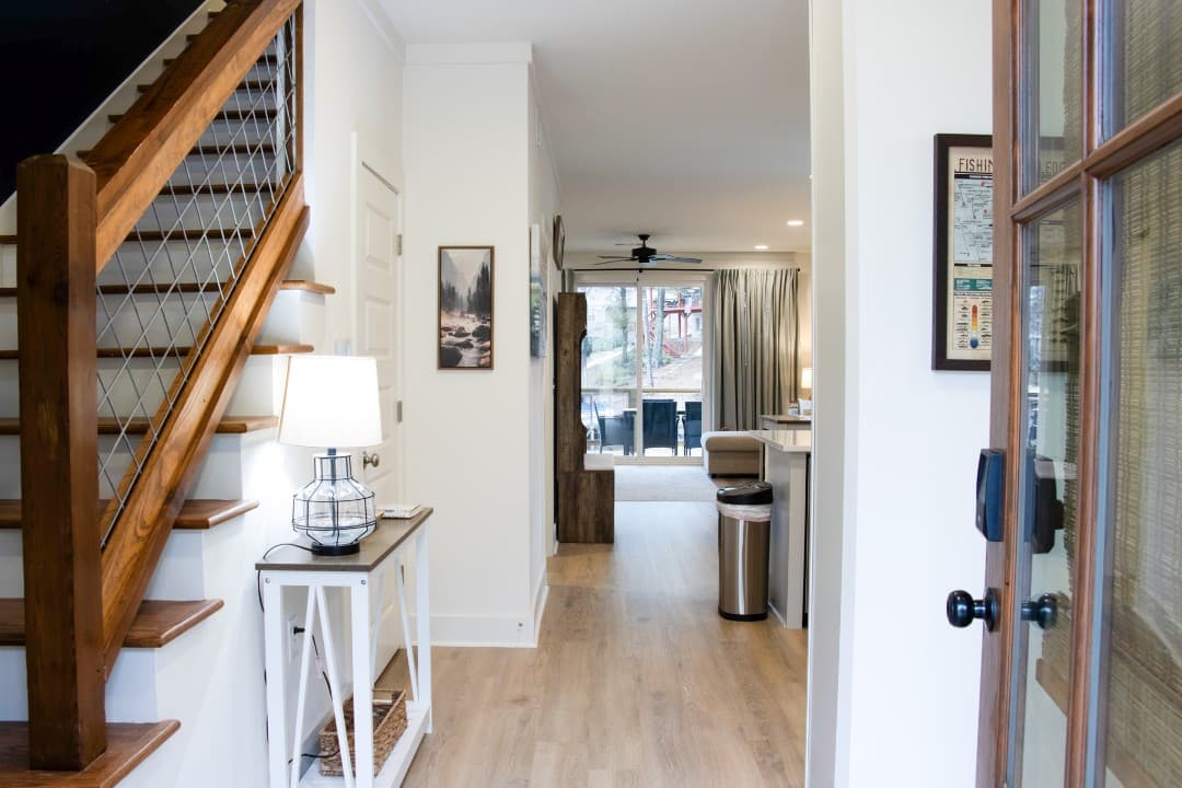 Lakefront Villa @ Bay Pines- Unit 9