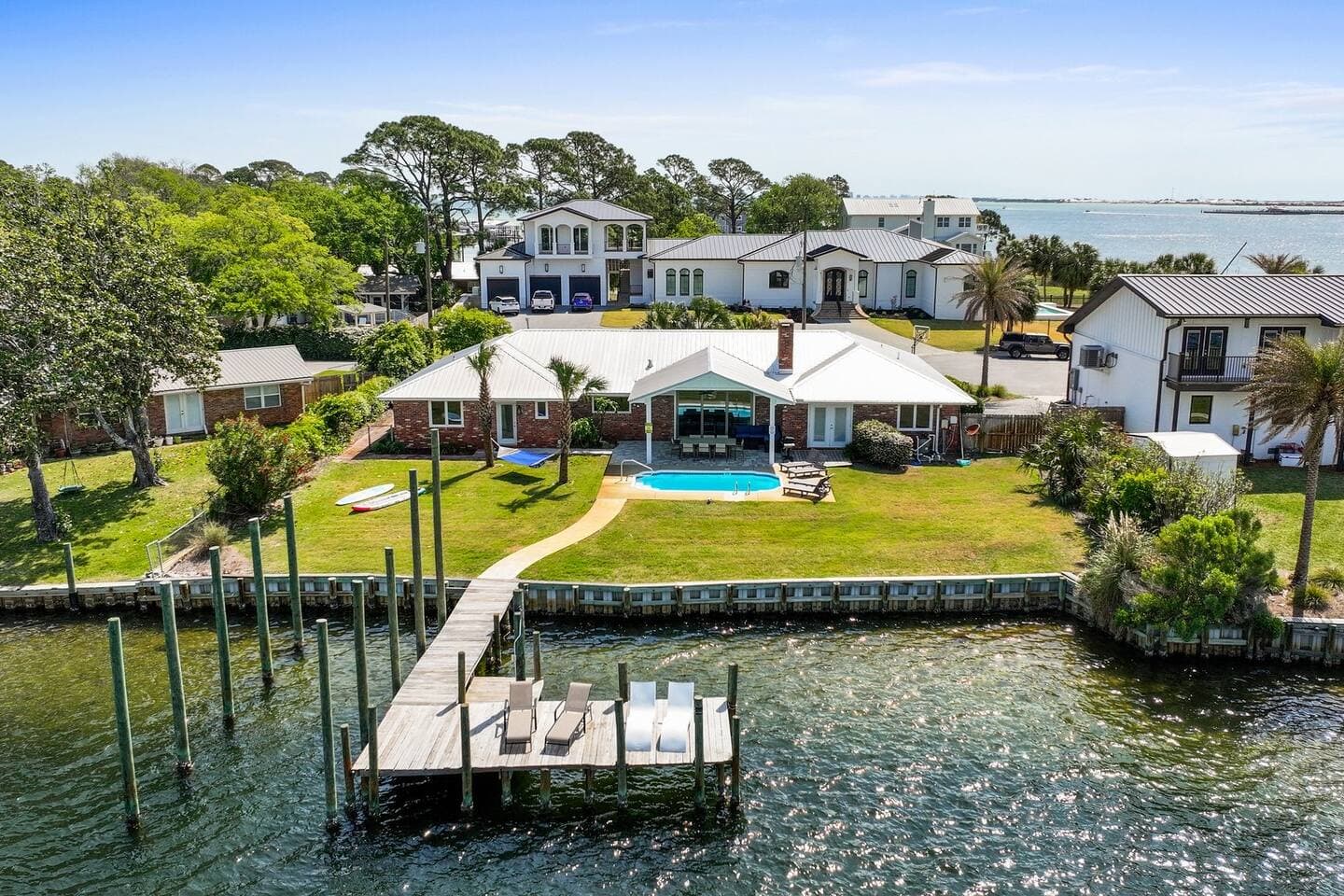Waterfront Paradise with protected DEEP WATER DOCK for your BOATS AND WAVERUNNERS!