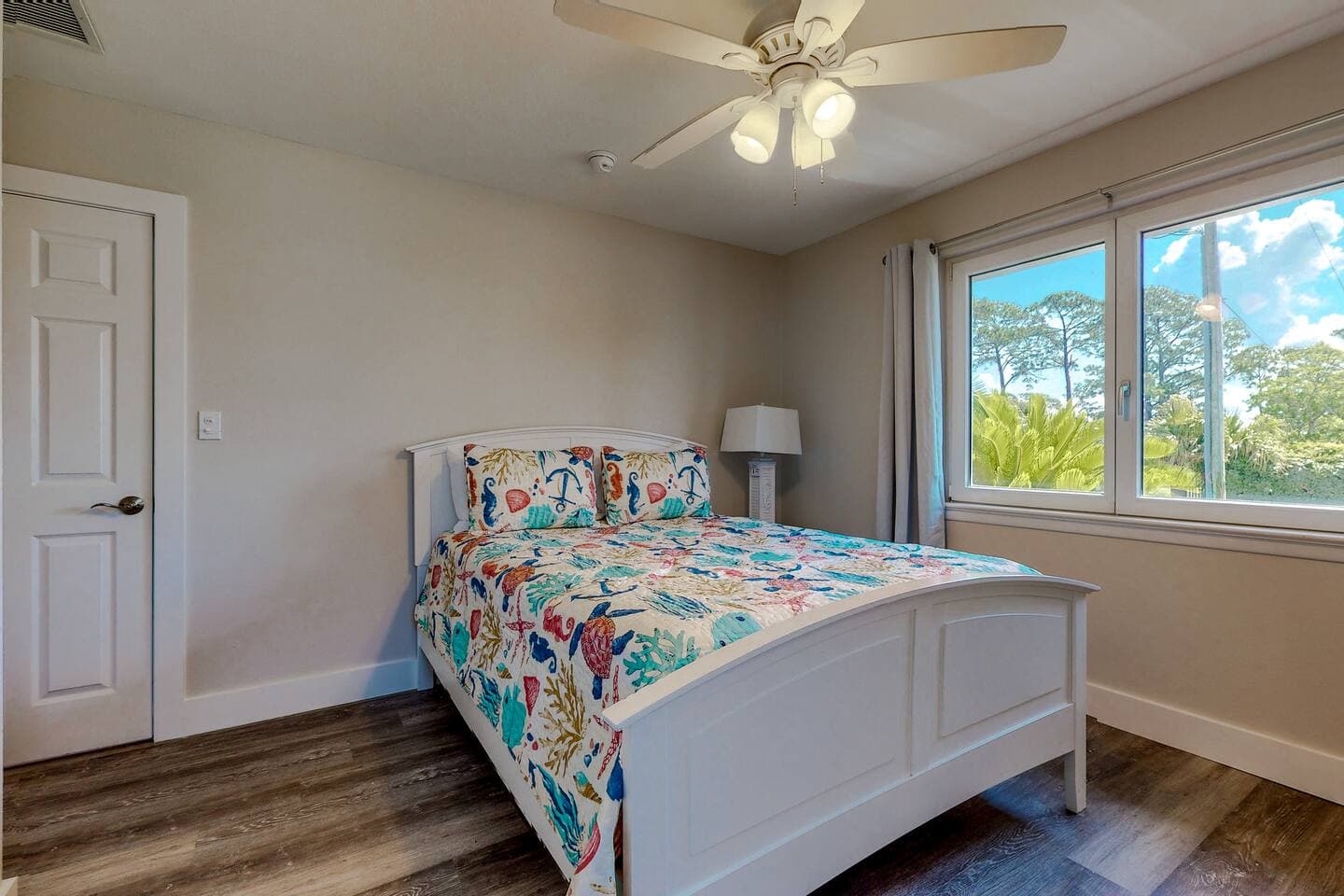 Queen Bedroom