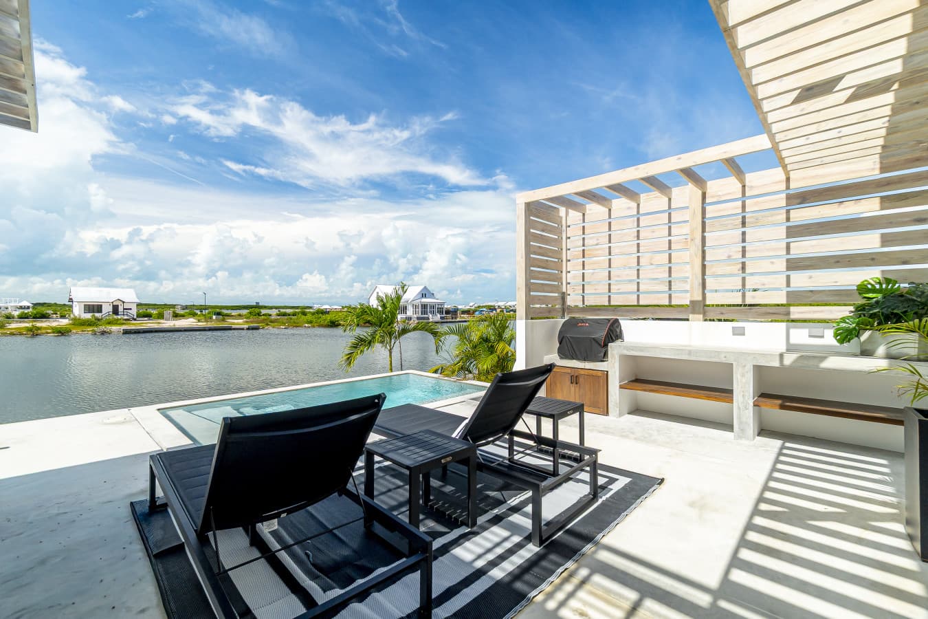 Villa Seabreeze & Pool Club at Mahogany Bay