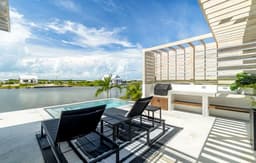 Villa Seabreeze & Pool Club at Mahogany Bay