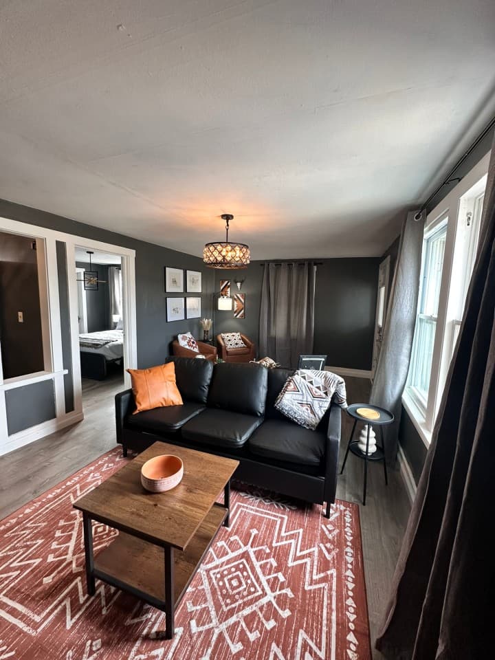 1 Bed/1 Bath Condo w/Kitchen/LR-Sleeps up to 4PP