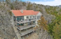 Tranquil Timbers Lakefront