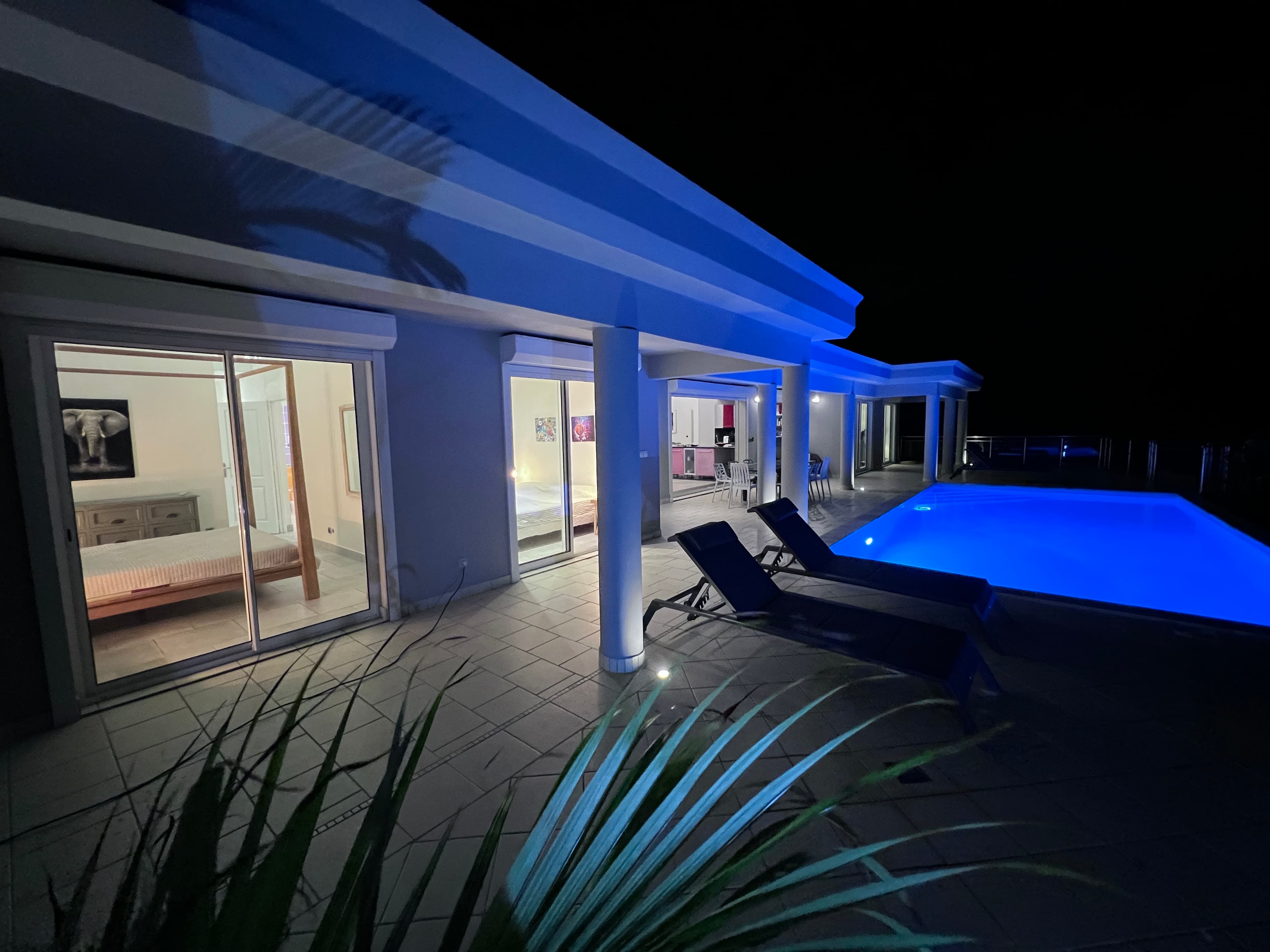 Piscine by night - VILLA CHILL & RELAX - Conciergerie SHIVAKEYS - SAINT MARTIN