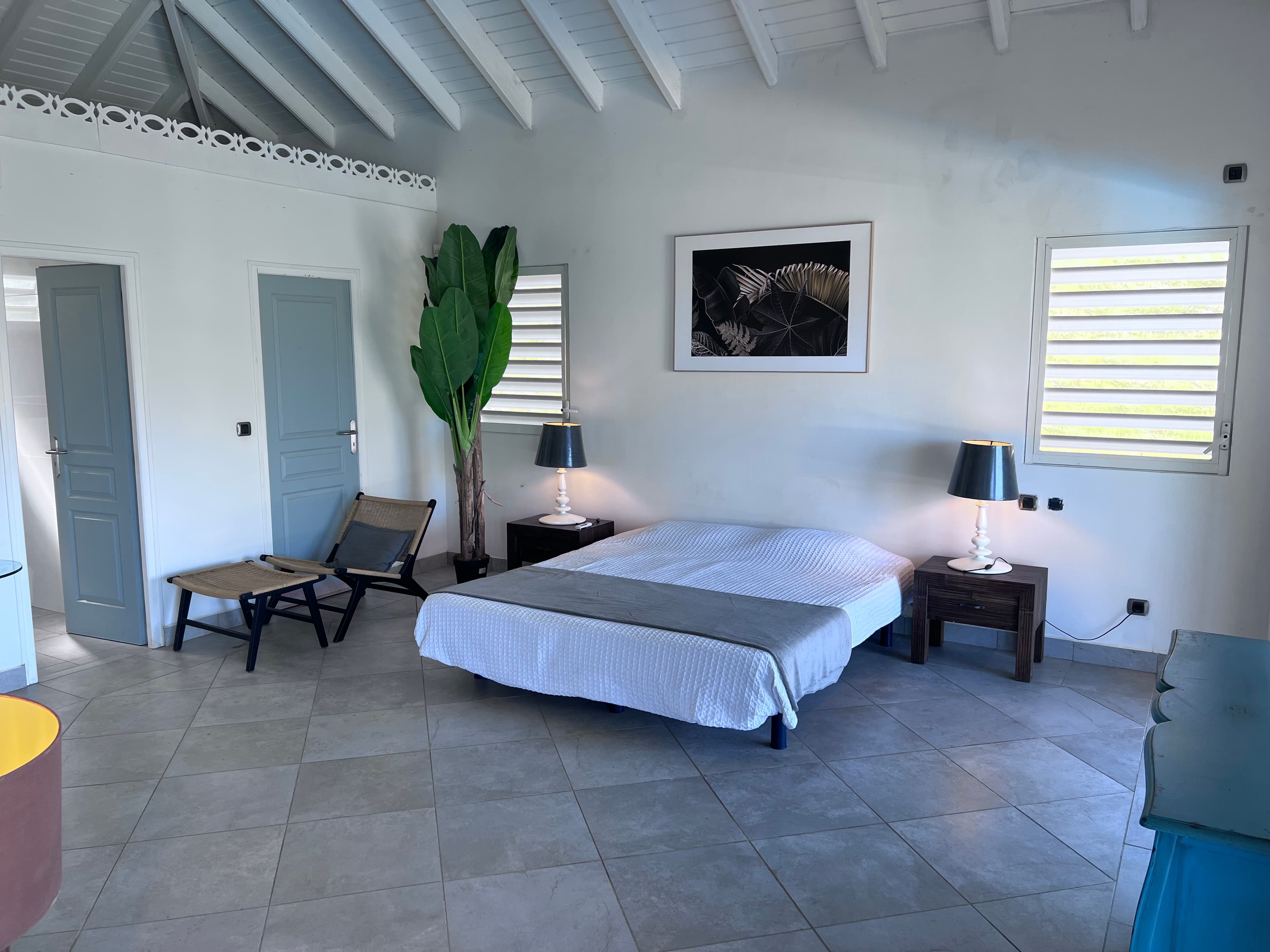 Chambre 1 vue salle de bain - VILLA CHILL & RELAX - Conciergerie SHIVAKEYS - SAINT MARTIN