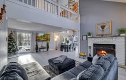 Family Home w/ Hot Tub - 1 Mile to Lake