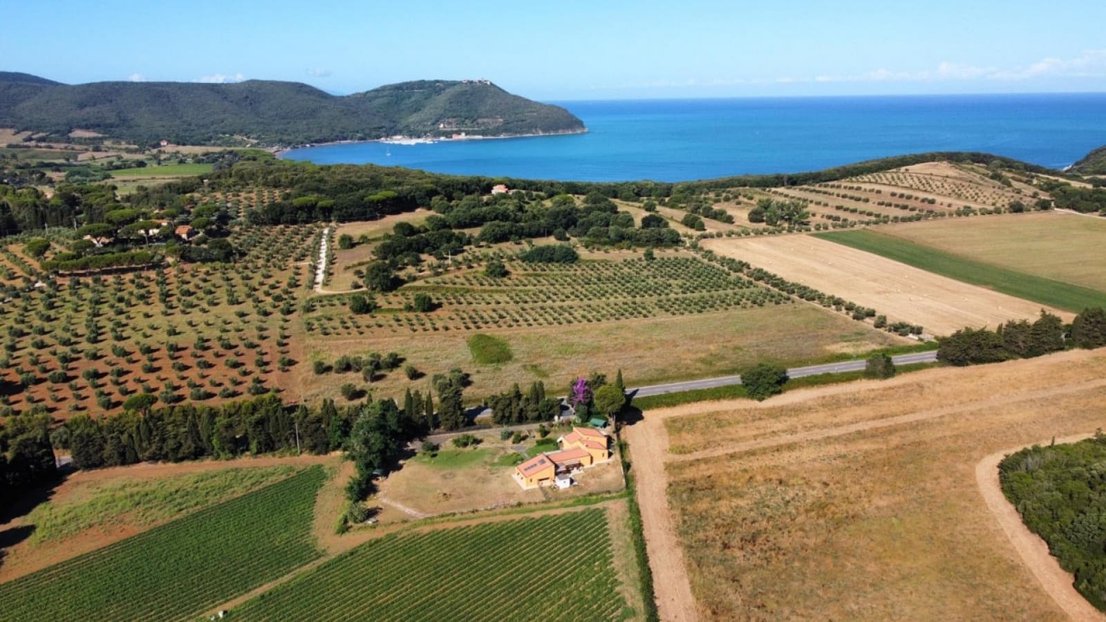 800mt flying to the sea, so close to Baratti Bay