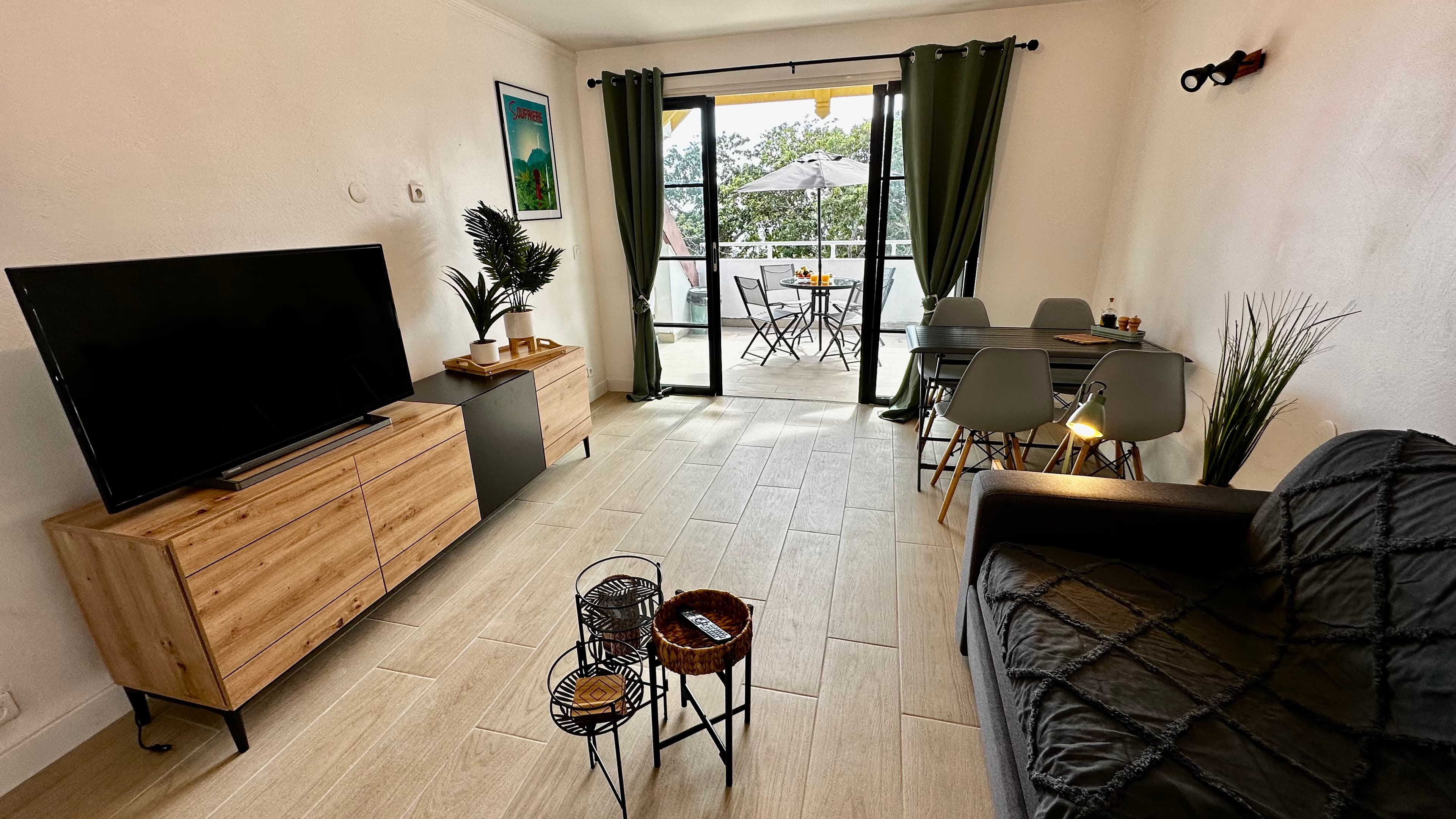 Salon et terrasse -Ti kaz Coco Passion - PIERRE & VACANCES Sainte Anne Guadeloupe - Conciergerie SHI