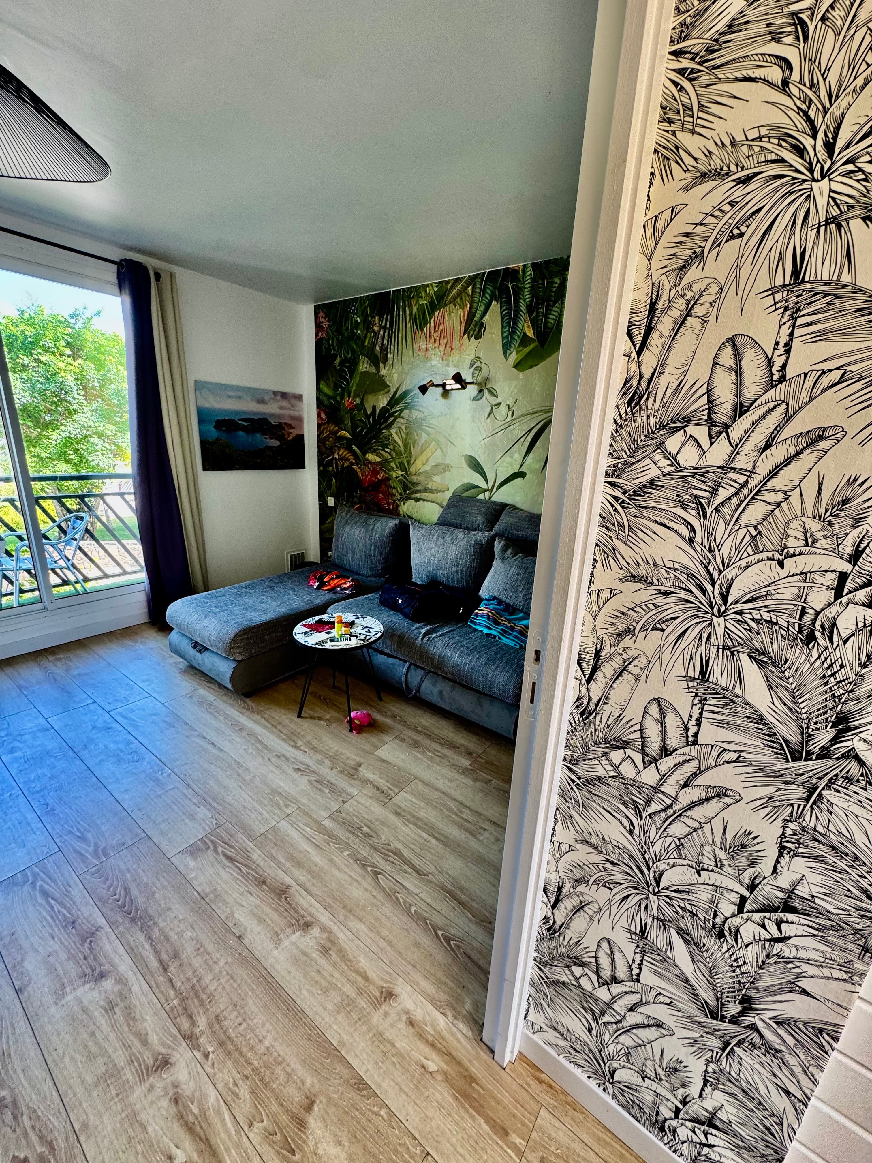 Entrée salon et fresque