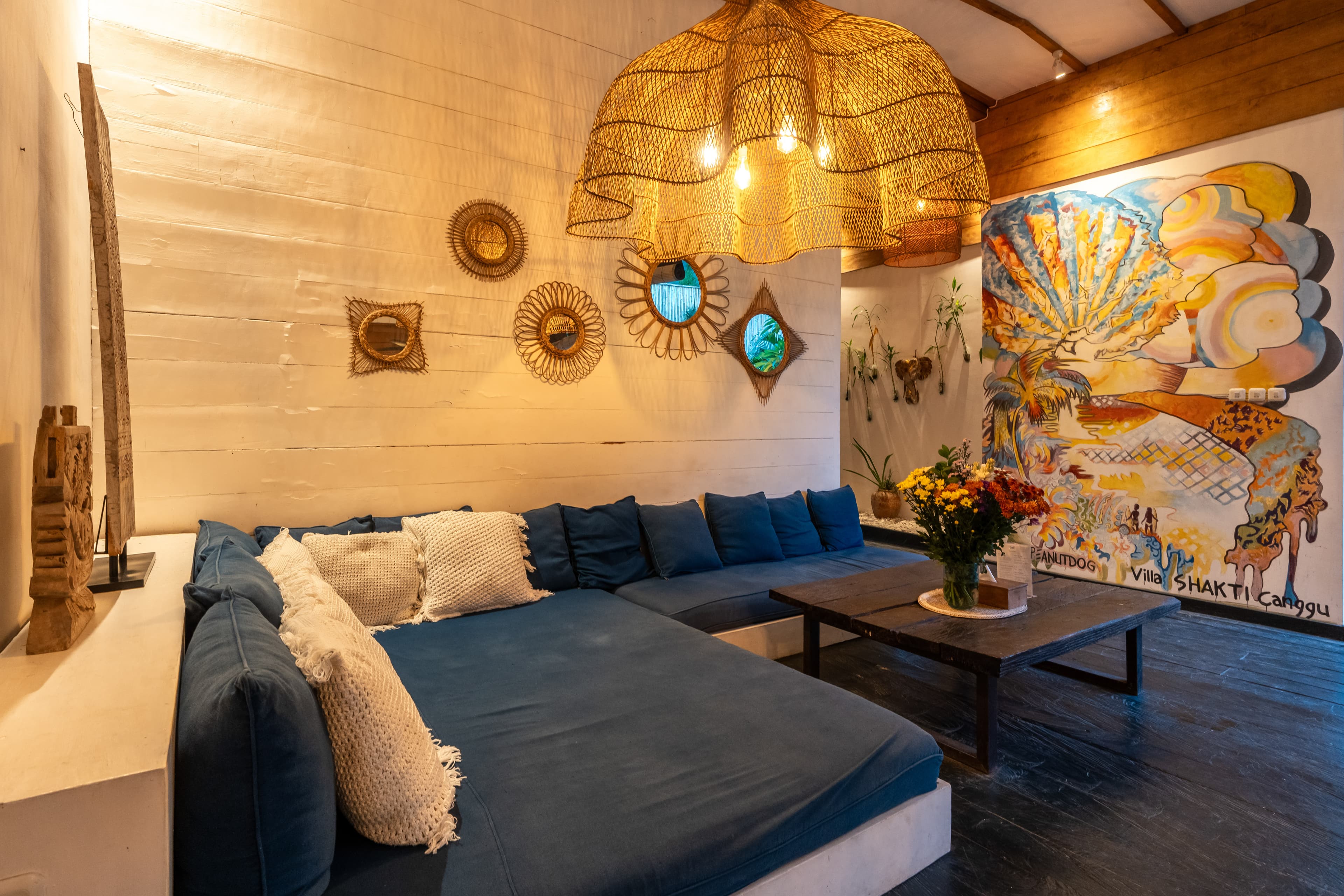 Salon sofa chill by night- Villa SHAKTI Canggu - BALI