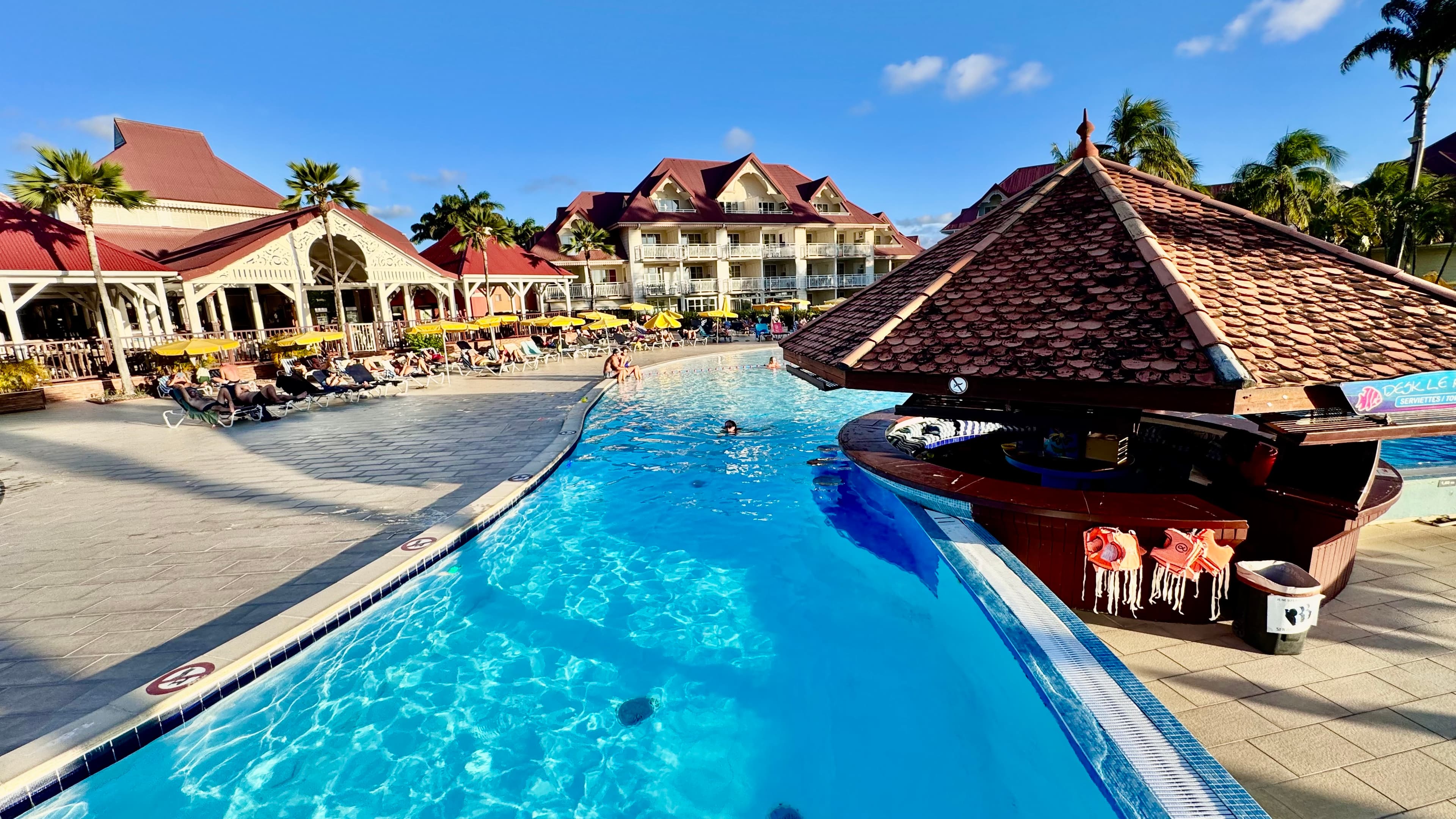 Piscine vue 16 - TI KAZ SOLEY - PIERRE ET VACANCES MARTINIQUE - Conciergerie SHIVAKEYS