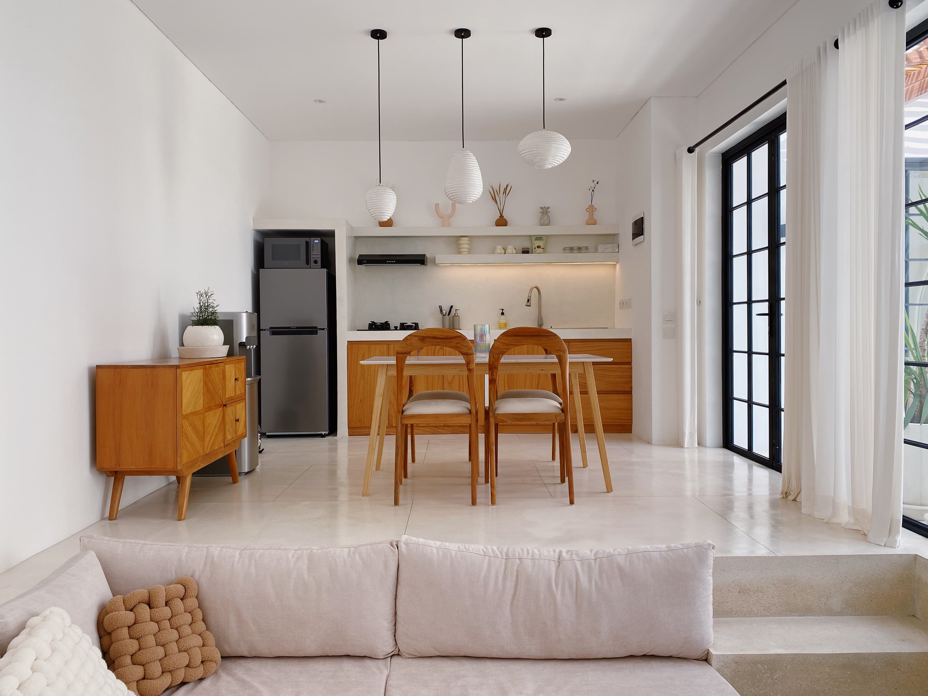 Salle a manger et cuisine ouverte - Villa White EDEN Canggu BALI
