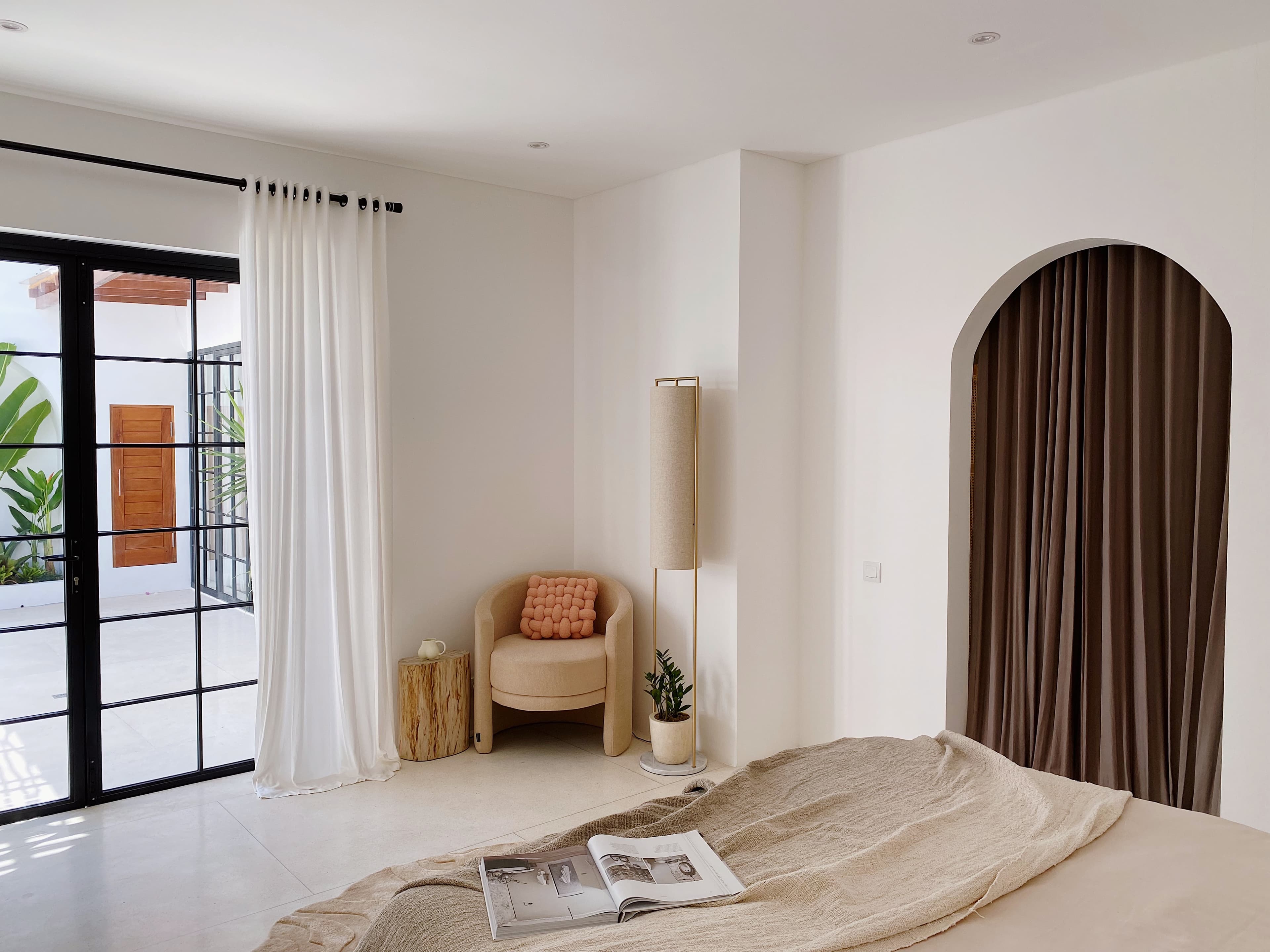 Chambre 2 vue piscine - Villa White EDEN Canggu BALI
