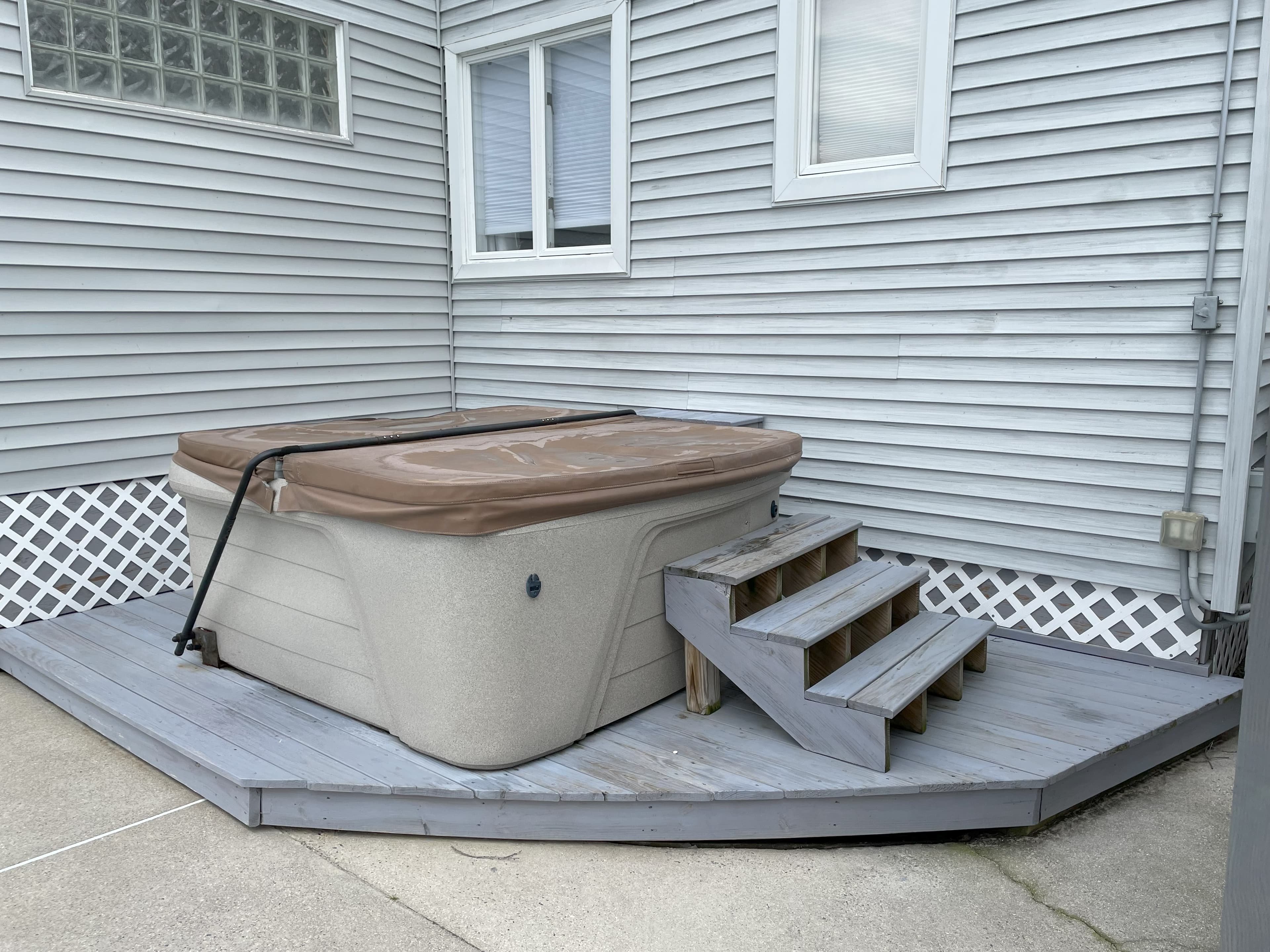 Hot tub