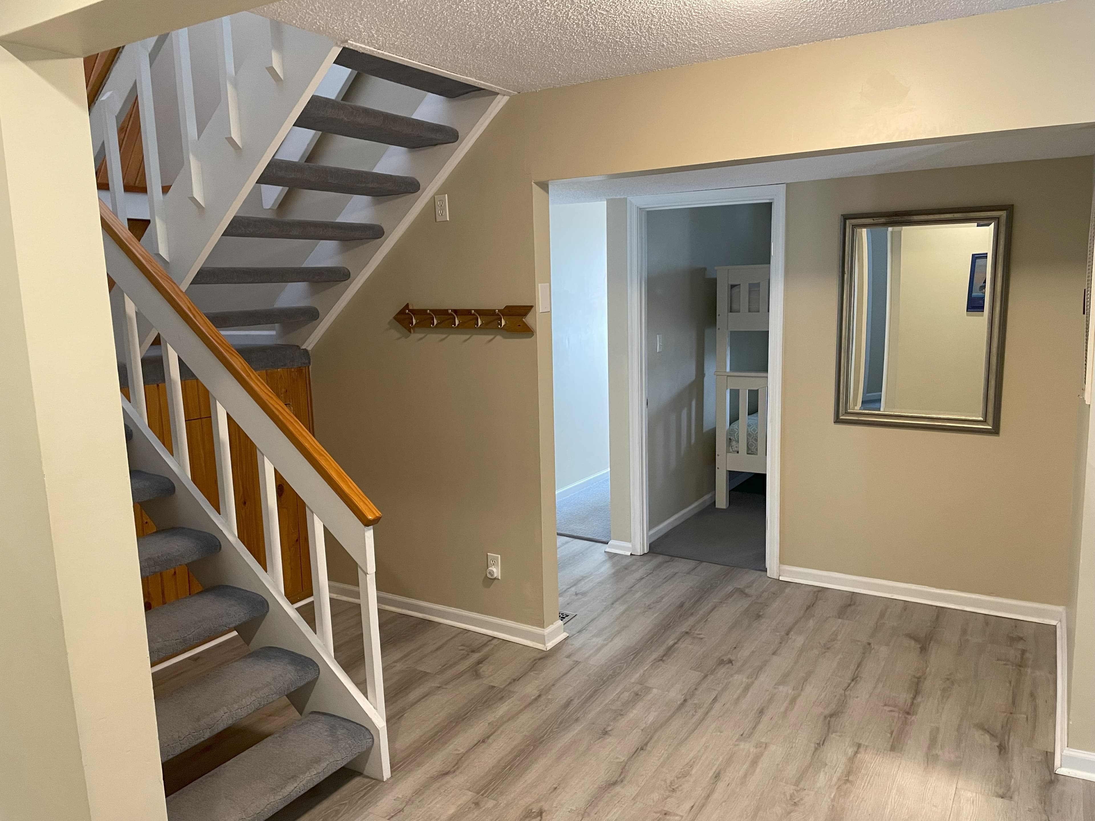 Entryway landing