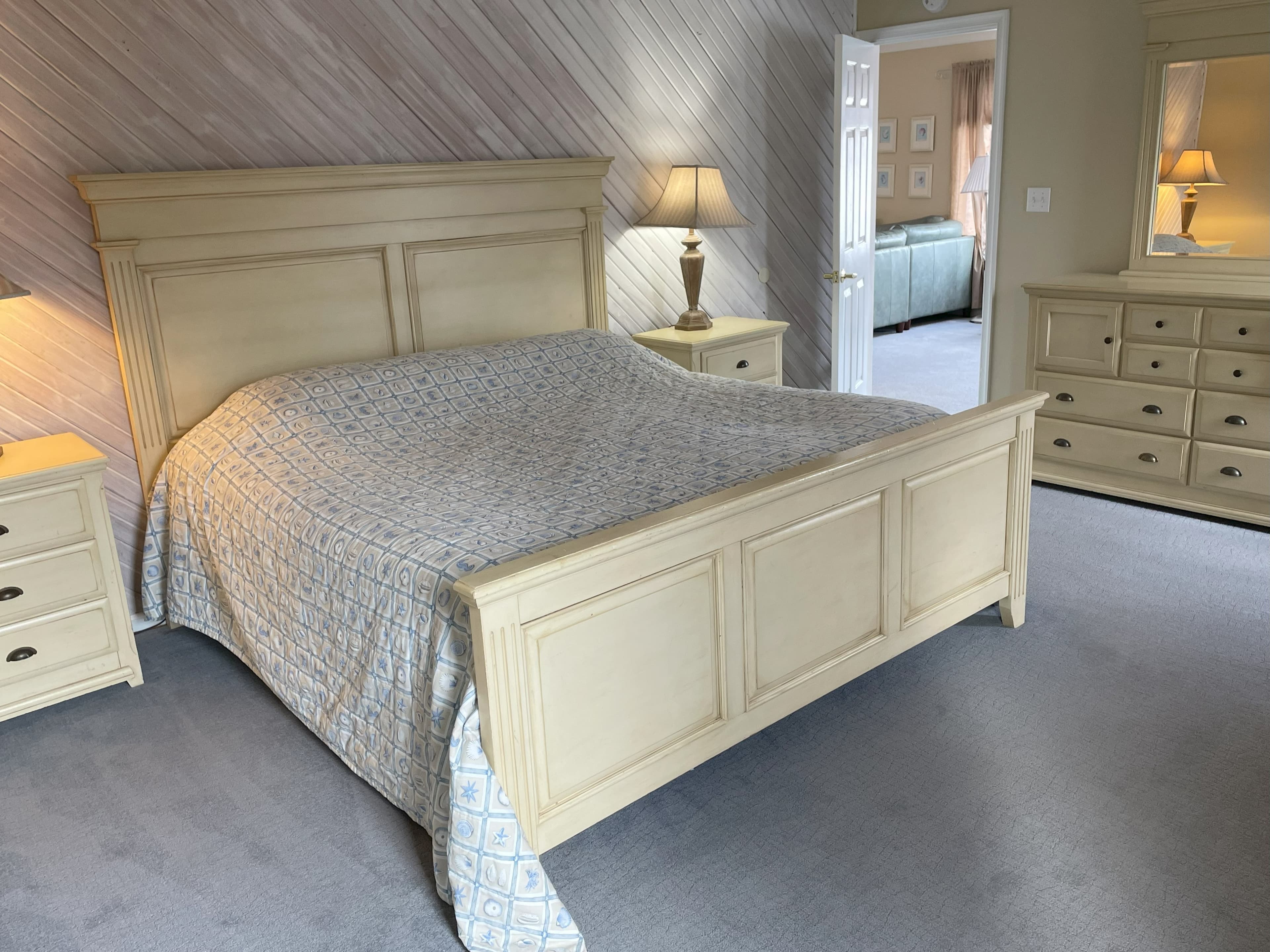 Bedroom 1a