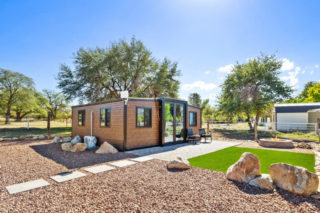 Zebra Ranch 2-BR Tiny Home| Mtn Vus•Trails•Pck Bal
