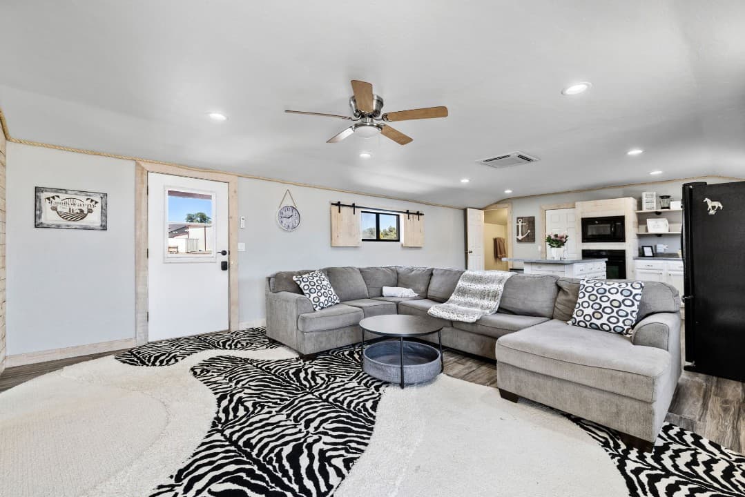 Zebra Ranch 1-BR Cottage | Mtn Vu• Trails•Rqt Ball