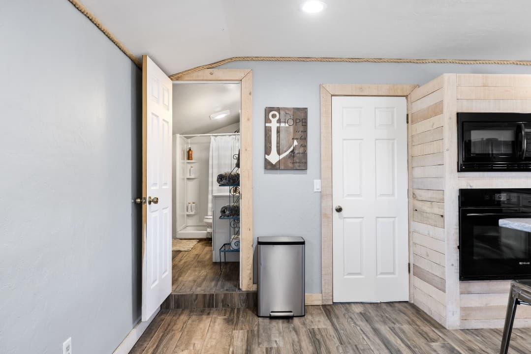 Gallery Image 15