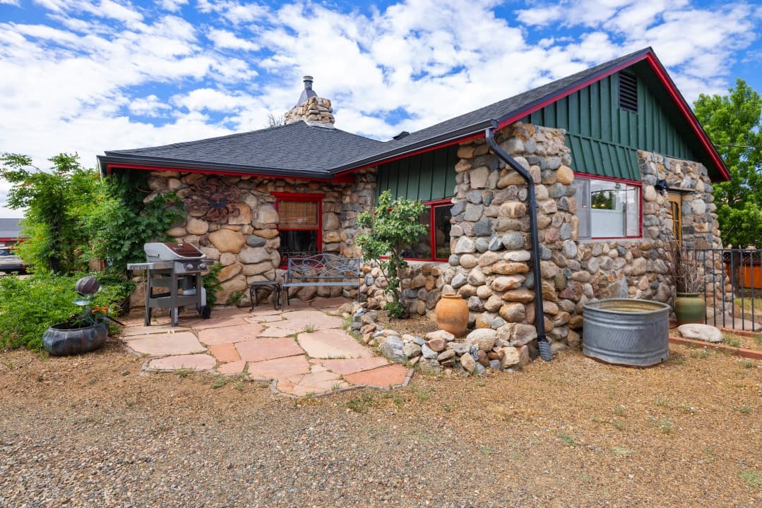 Granite Dells  1-BR House | Timeless Décor •Trails