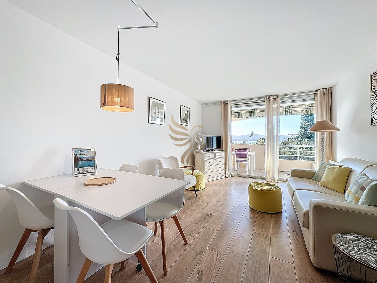 Apt 4 ppl, terrace, pool, A/C