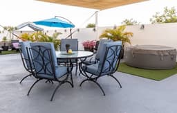 Oasis Terrace! 15 guest near beach. Huge terrace!