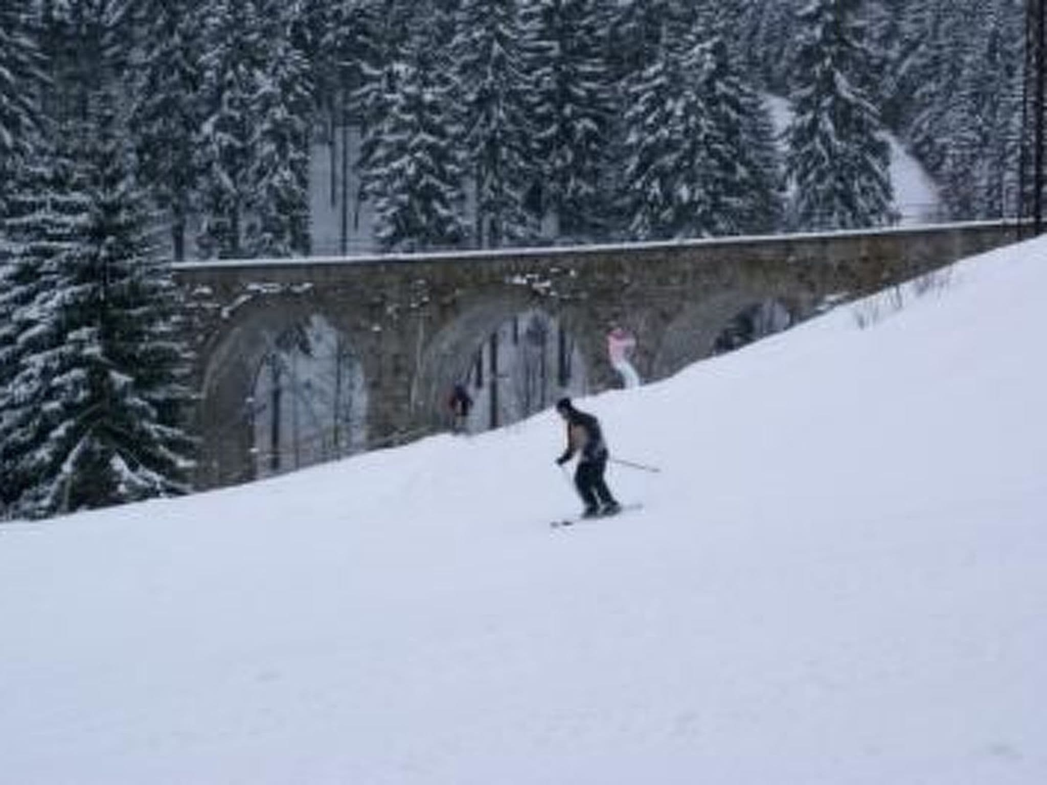 Gallery Image 13