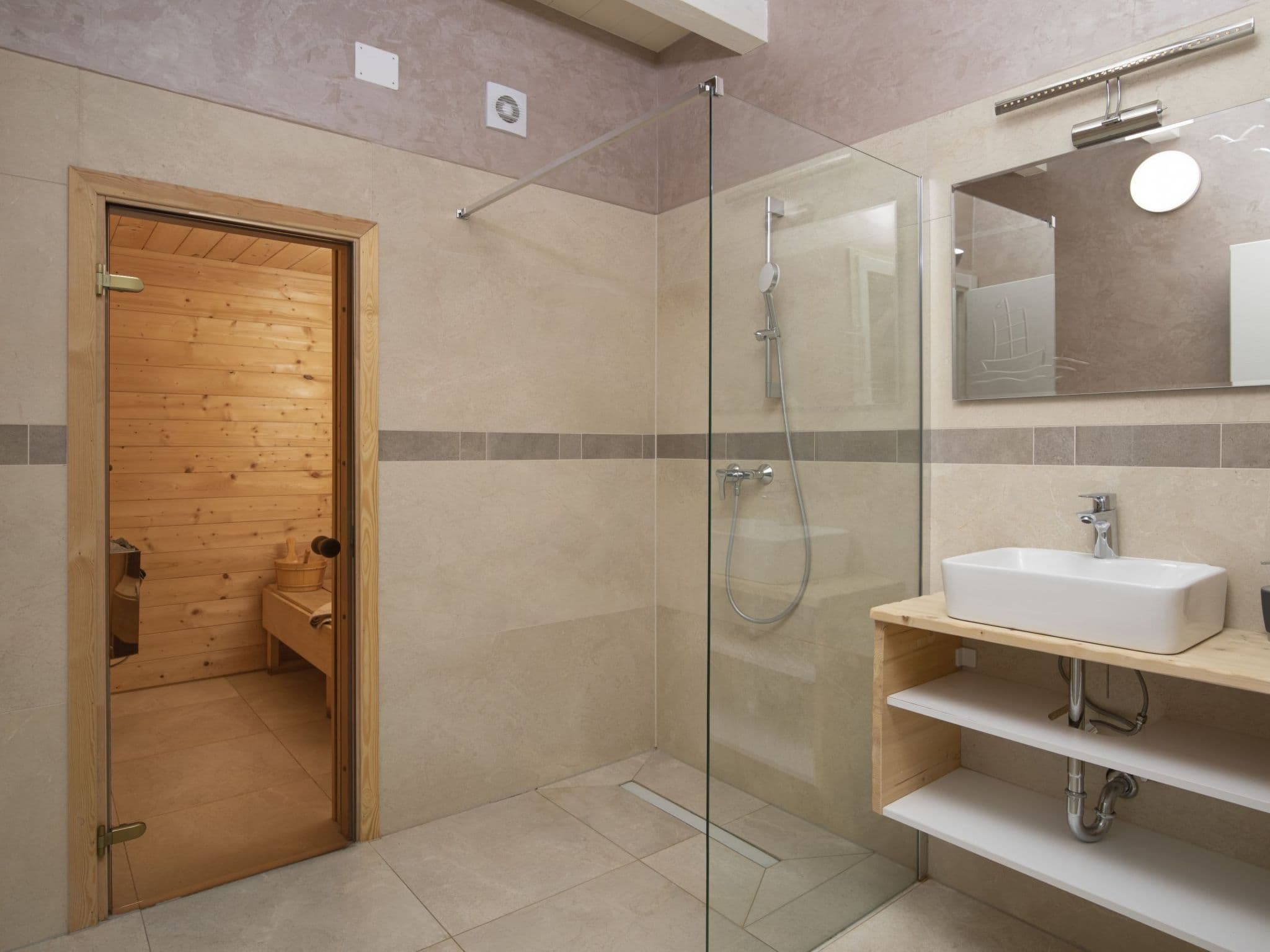 Bathroom / Wellness