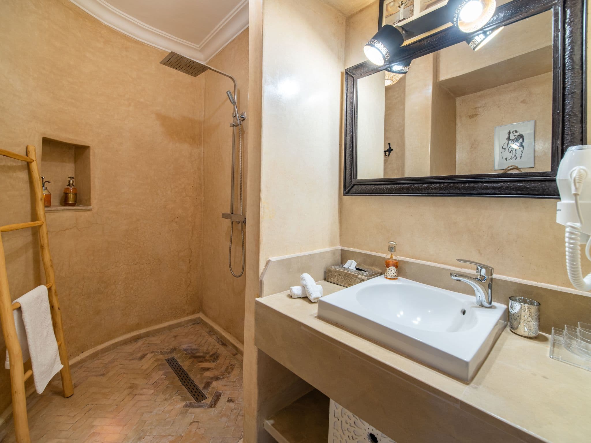 Bathroom / Wellness