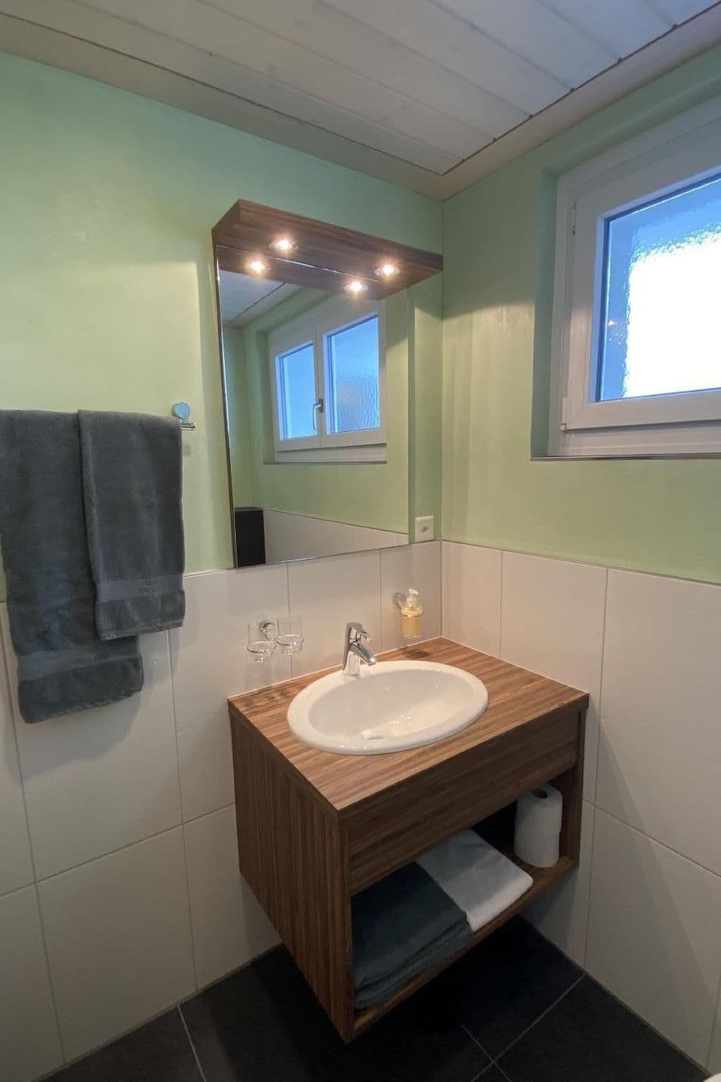 Gallery Image 12