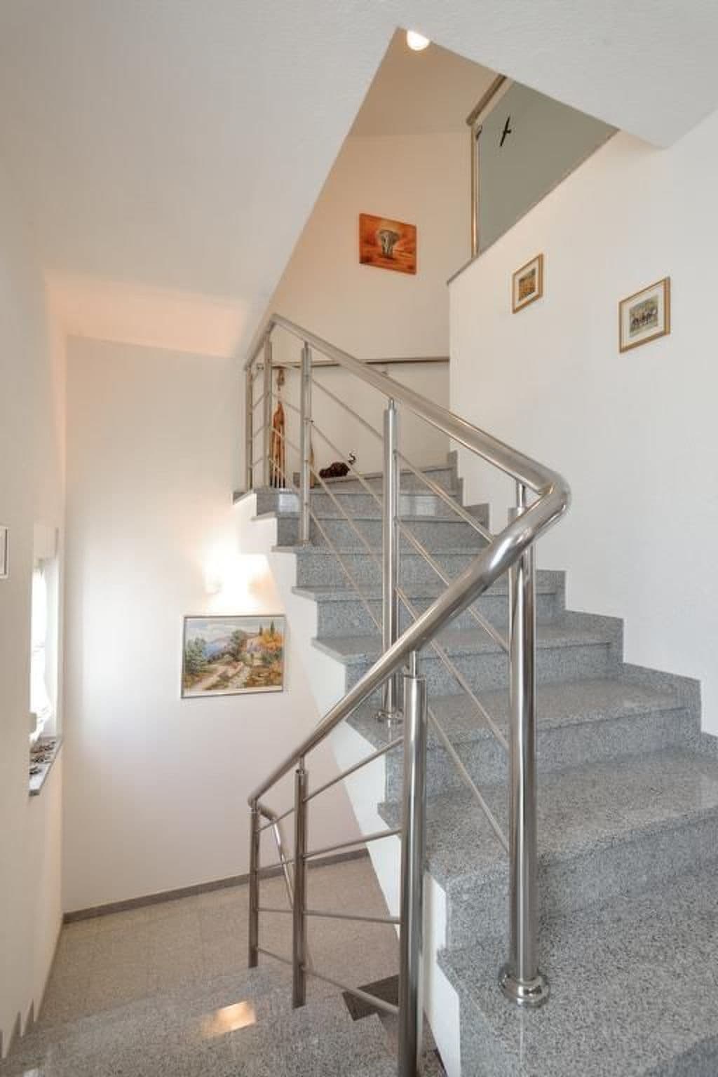 Gallery Image 16