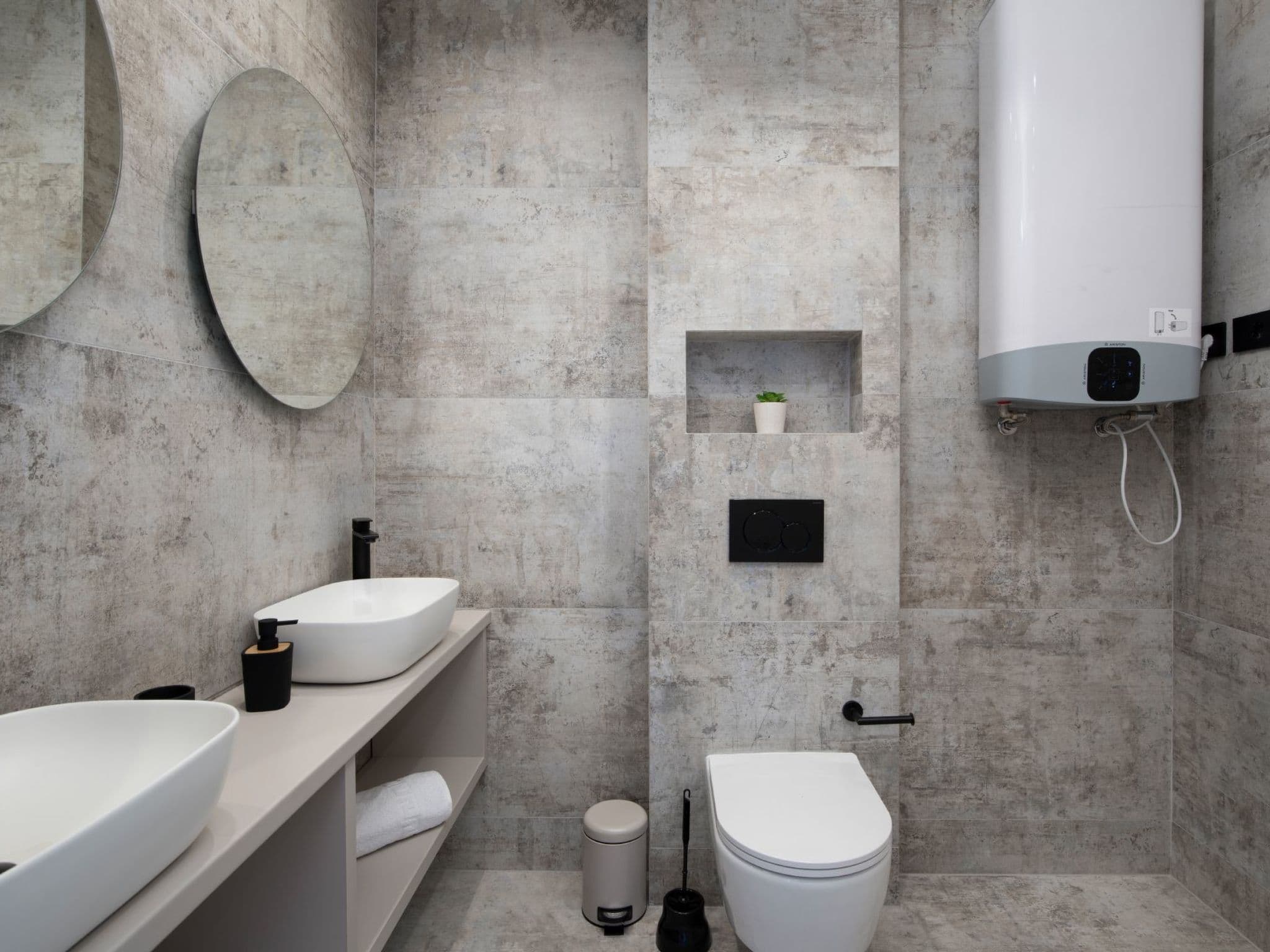 Bathroom / Wellness