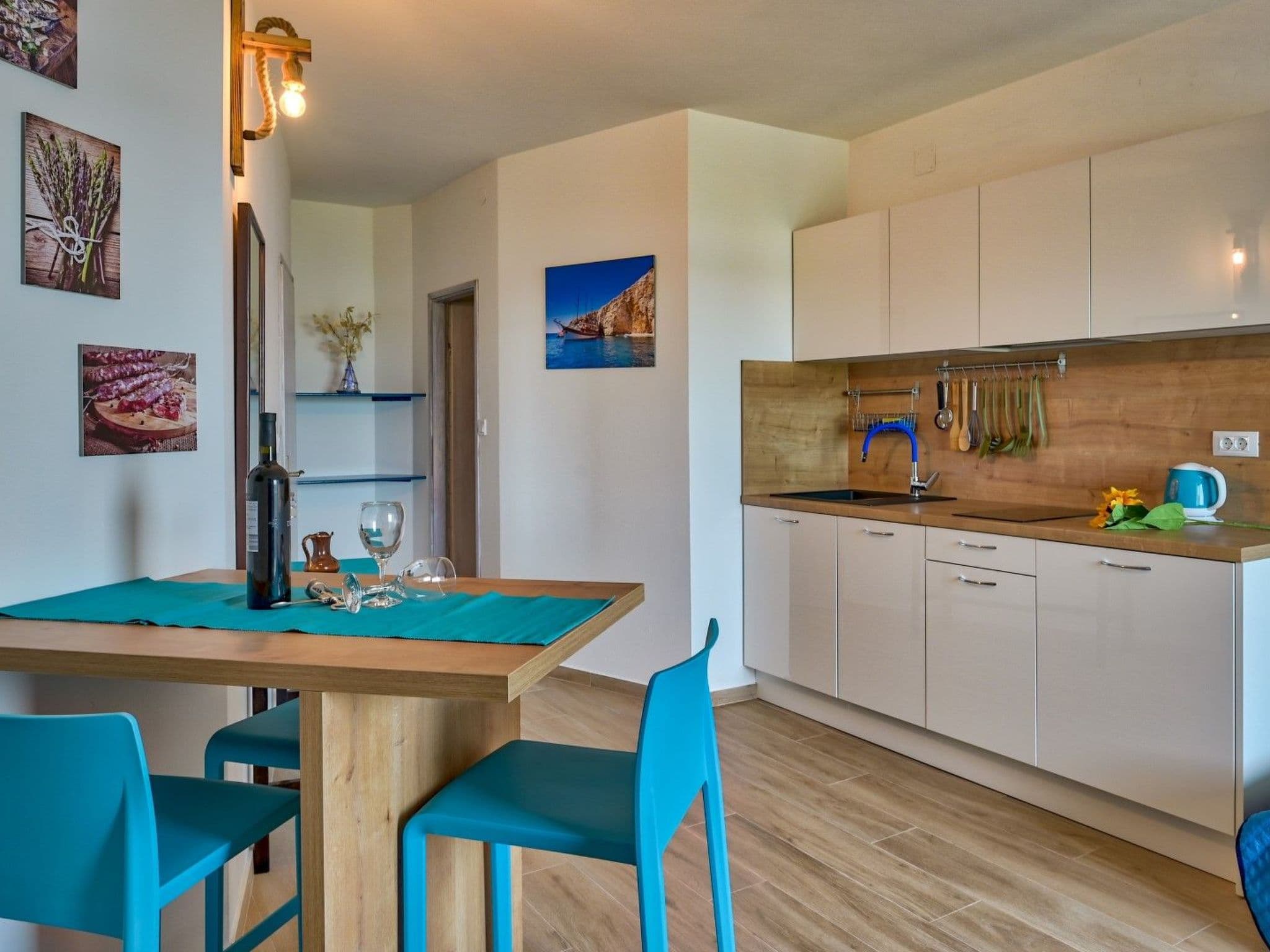 Kitchen / Dining Room