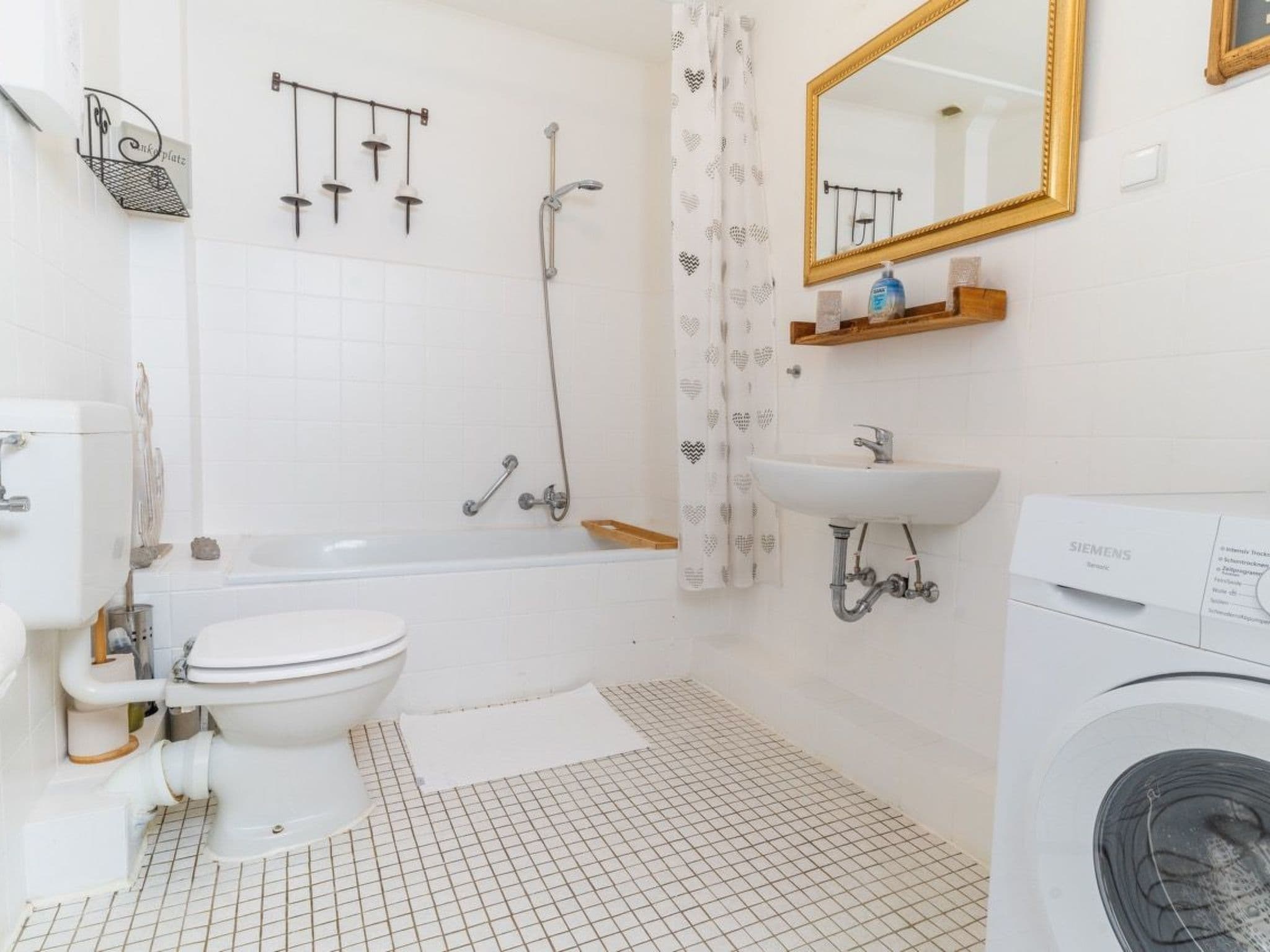 Bathroom / Wellness