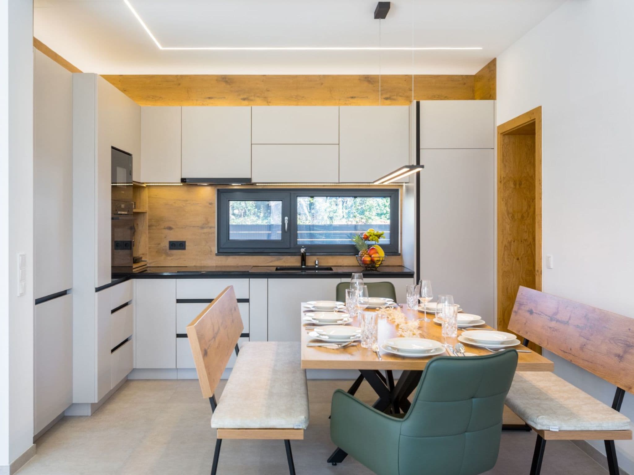 Kitchen / Dining Room