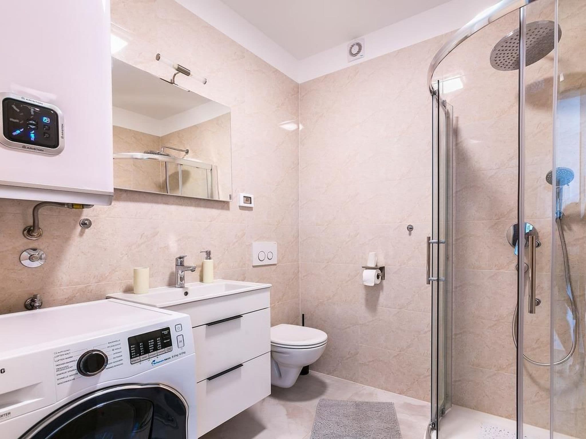 Bathroom / Wellness