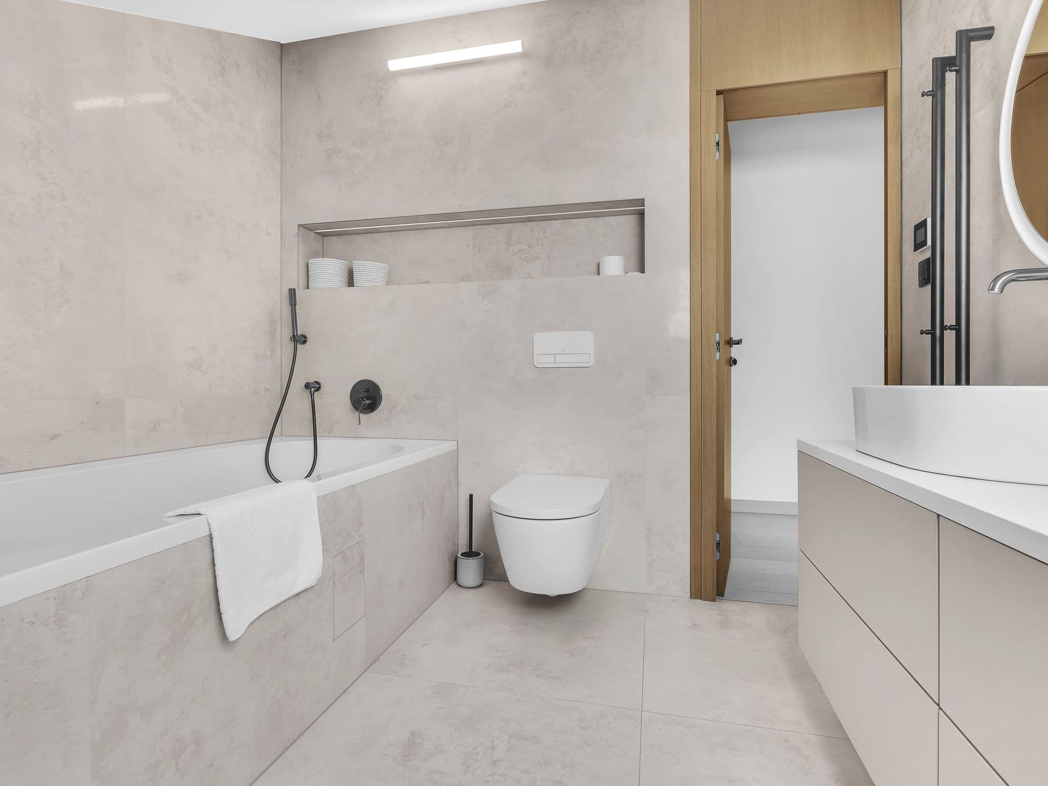 Bathroom / Wellness