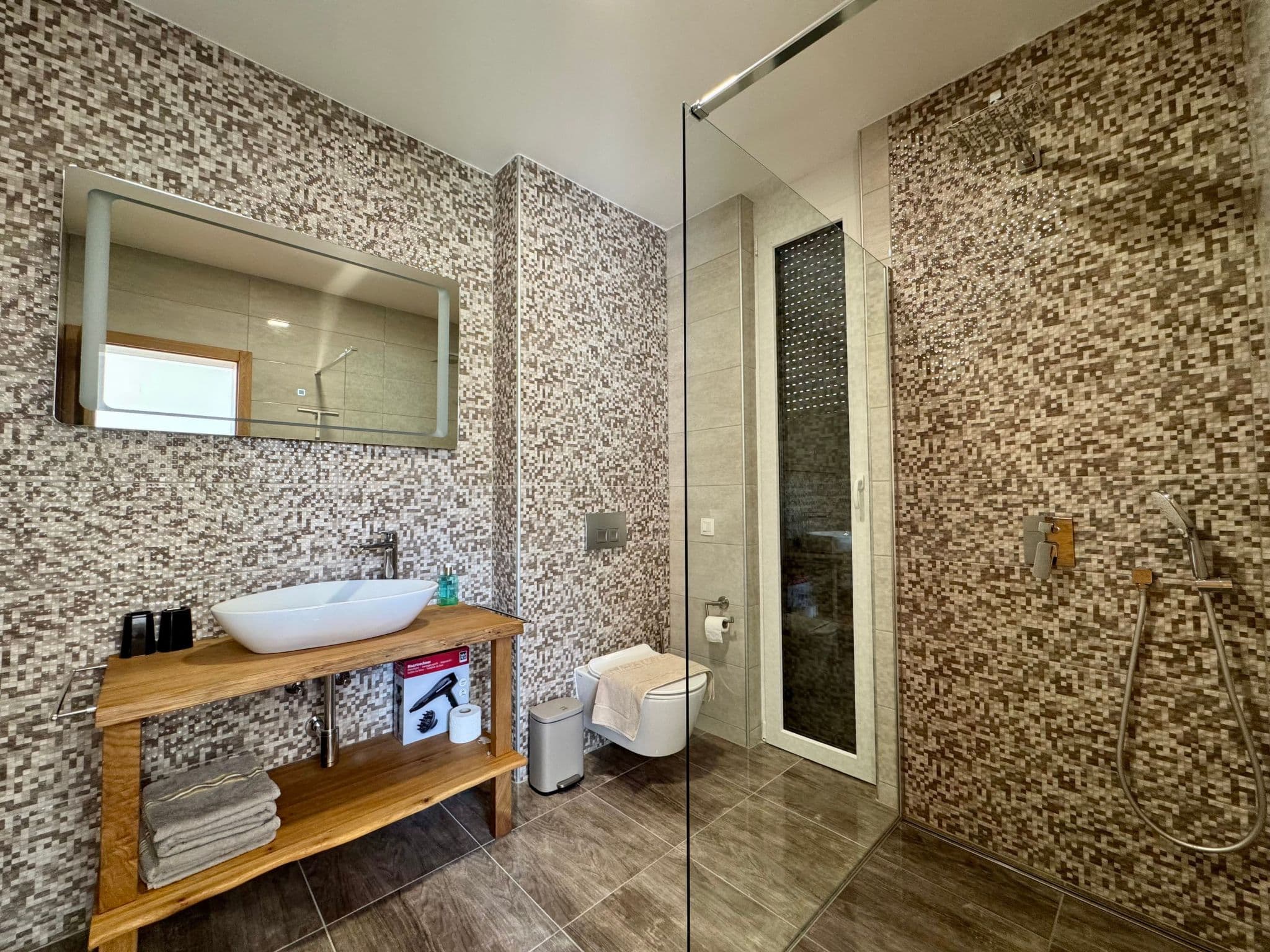 Bathroom / Wellness