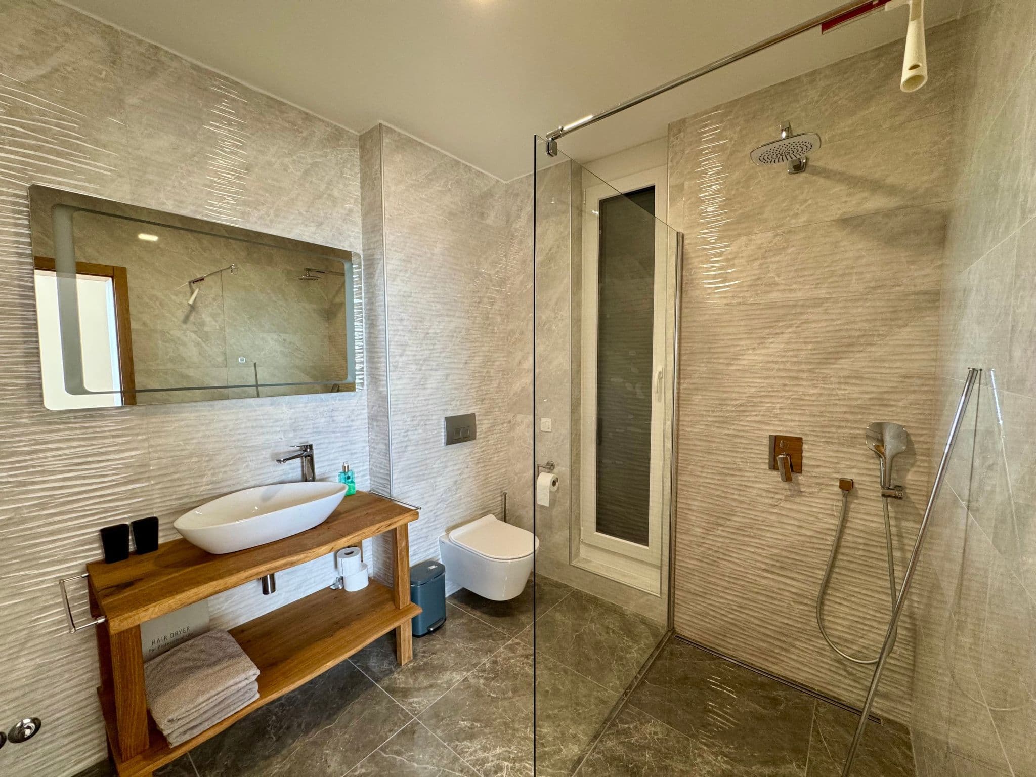 Bathroom / Wellness