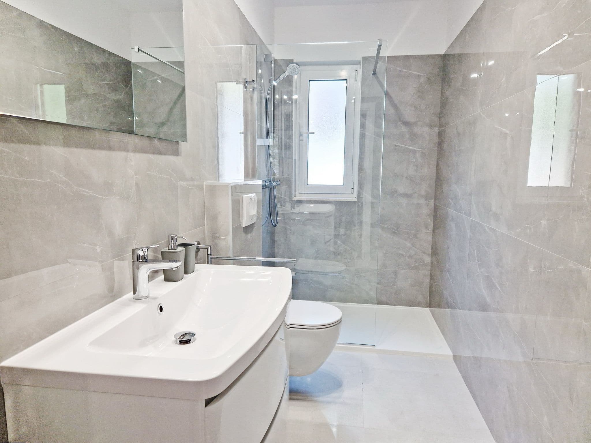 Gallery Image 17