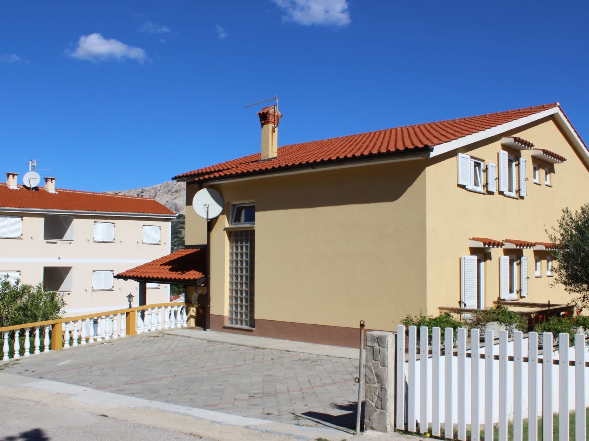 Gallery Image 13