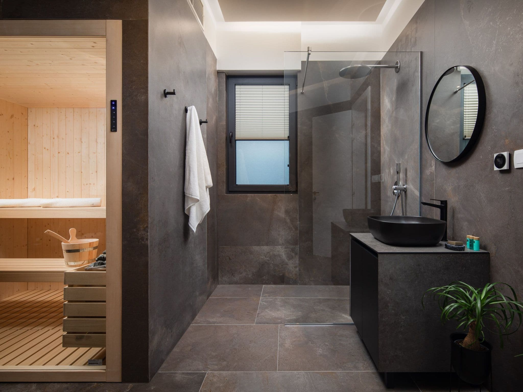 Bathroom / Wellness