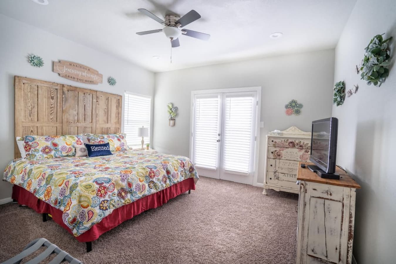 Master bedroom also included cable tv.