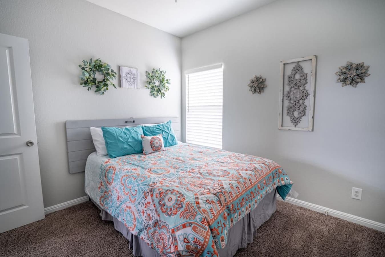 Third bedroom with queen bed.