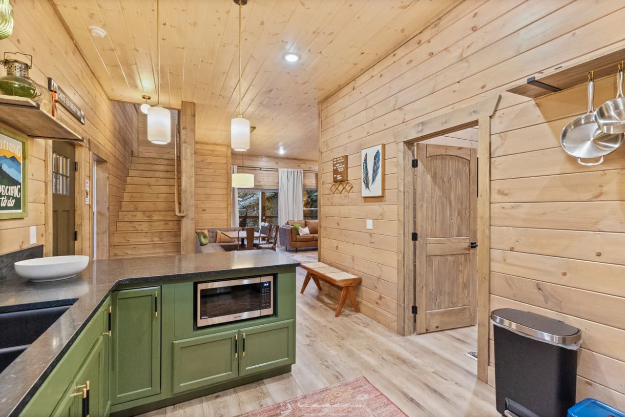 kitchen 4.jpg