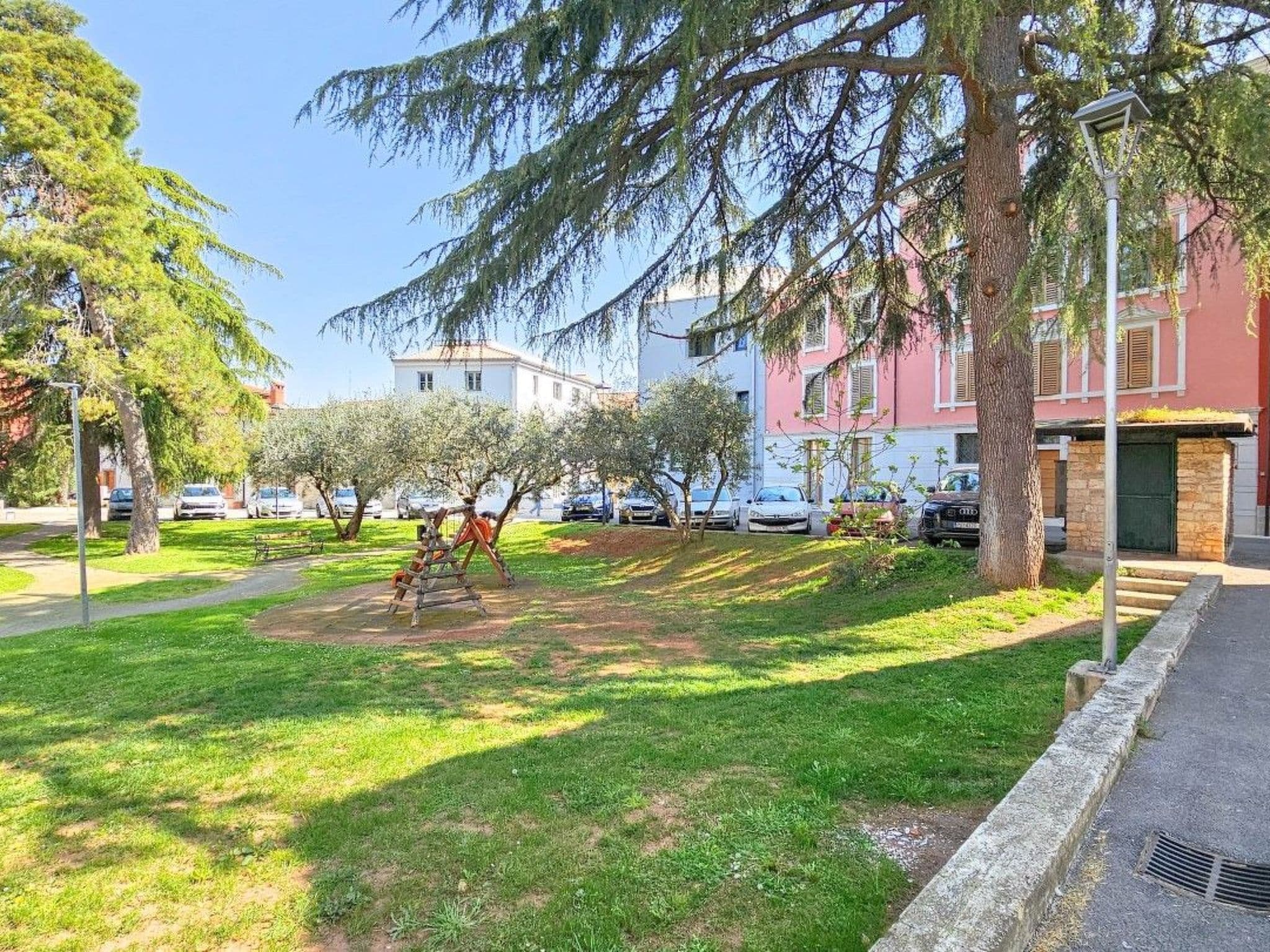 Gallery Image 37